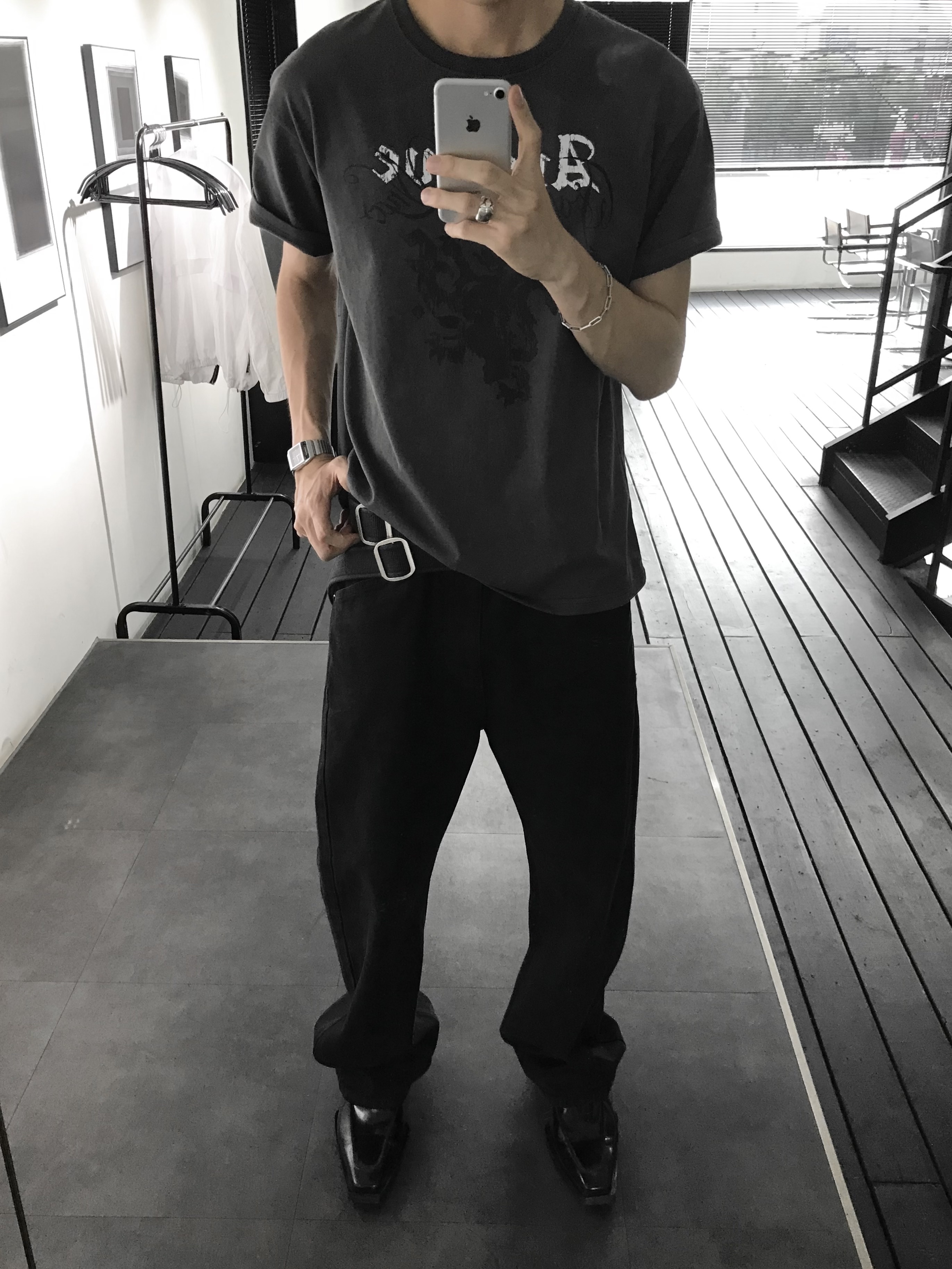 Farfromwhat Far Wrinkled Washed Pants_Black, Farfromwhat Archive Gothic Logo T-Shirt 착용 스타일 - 5