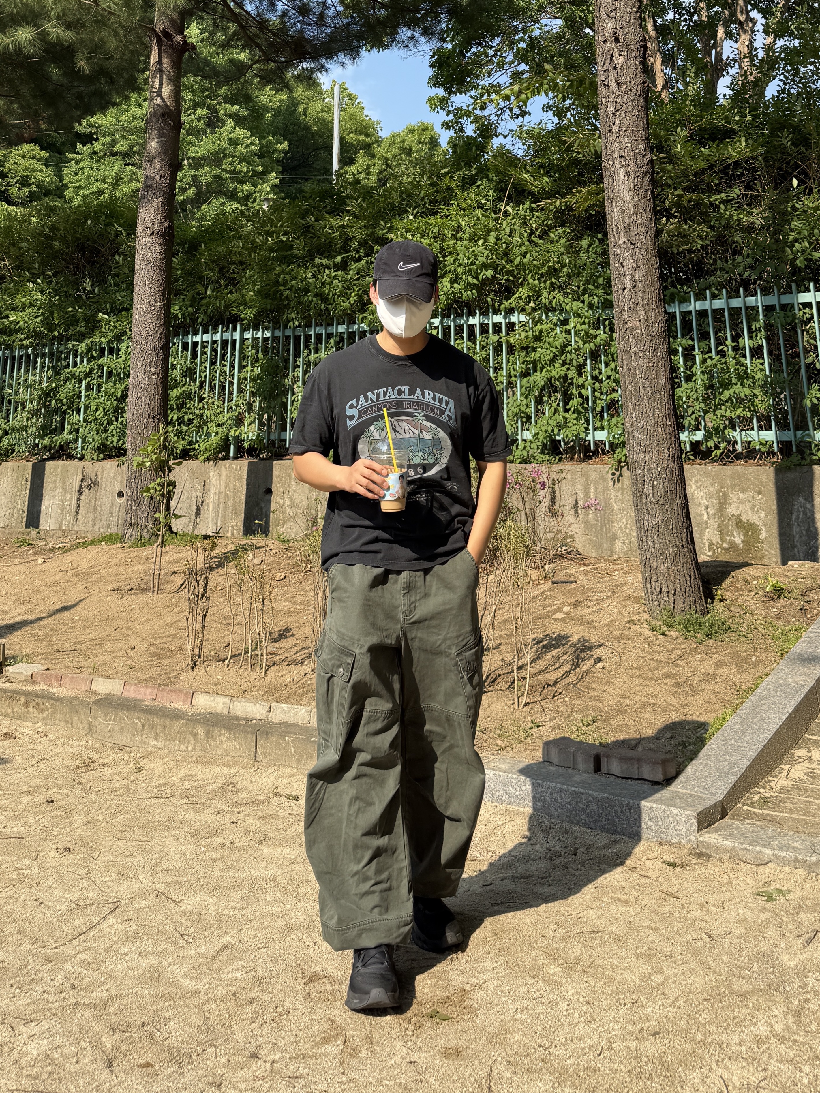 Nike Dri-Fit Club Structured Swoosh Cap Black, On Running Cloudmonster Void Black 착용 스타일 - 2