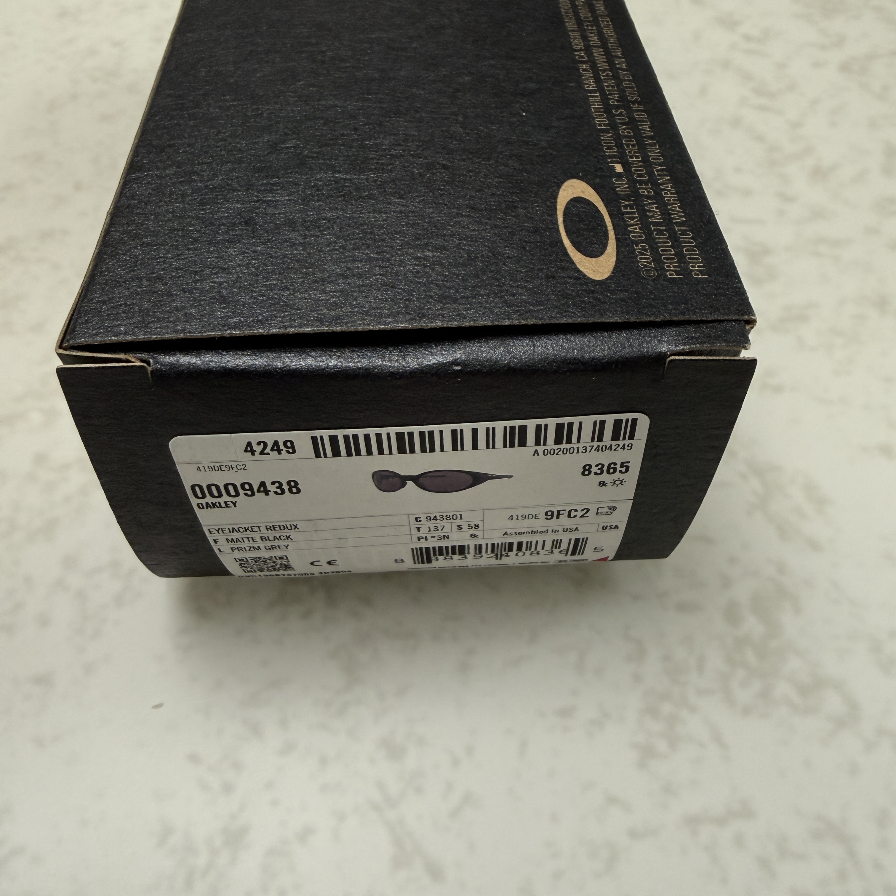 Oakley Eye Jacket Redux Matte Black Frame Prizm Grey Lenses High Bridge Fit 착용 스타일 - 2
