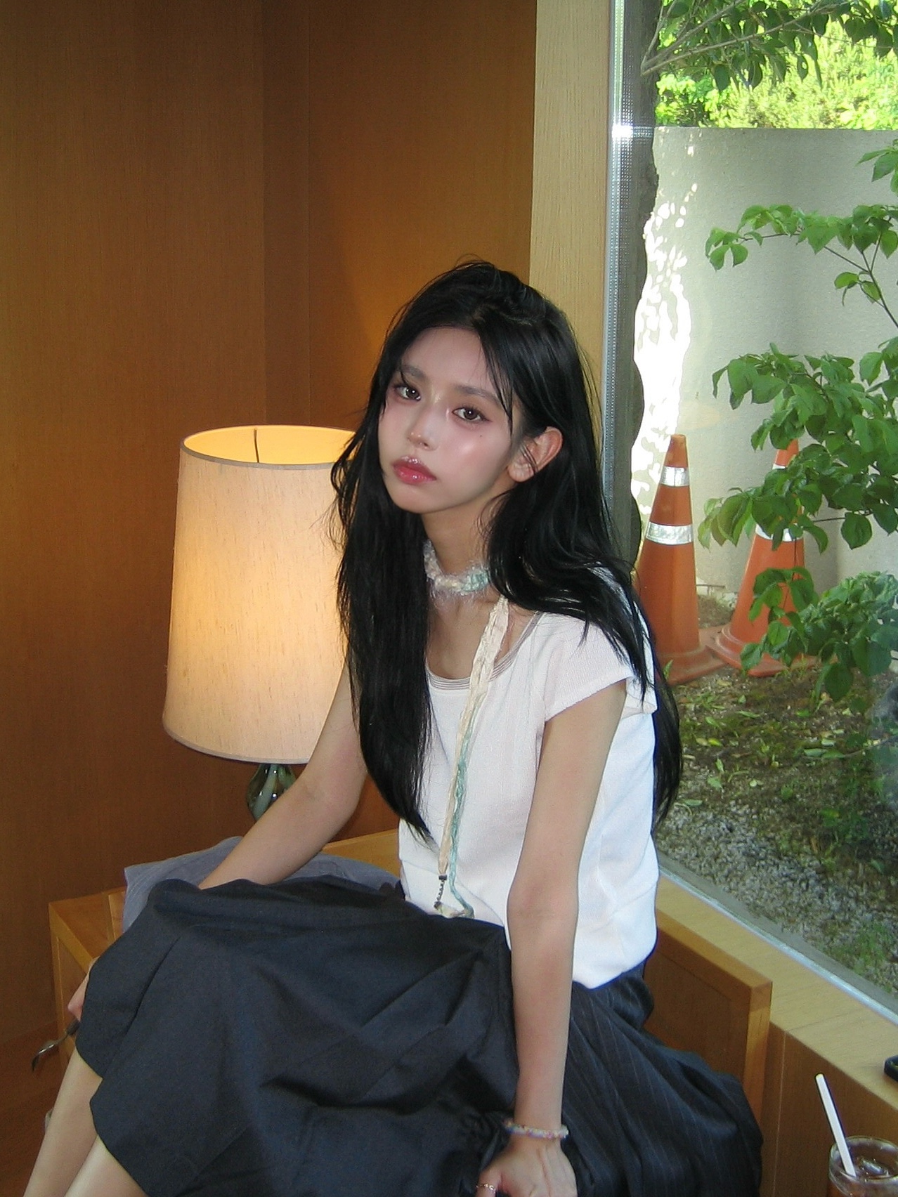 Polyteru Women Pleated Wrap Skirt Charcoal, [더블적립] Polyteru Women Peek Pocket Tee Light Gray 착용 스타일 - 3