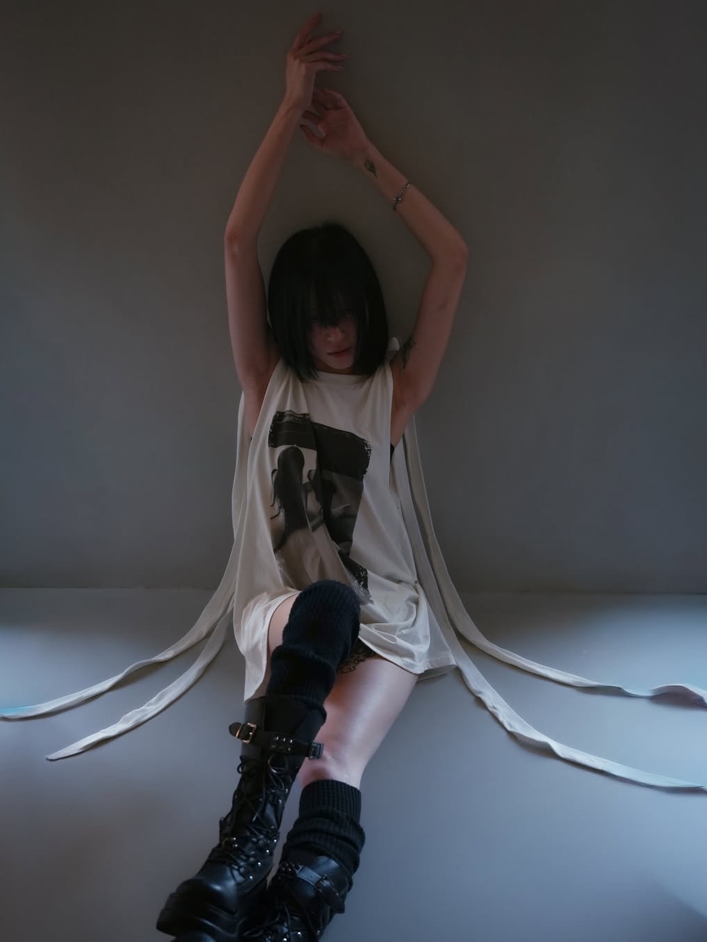Bonnae Muffler Dress White, Bonnae Muffler Dress Black 착용 스타일