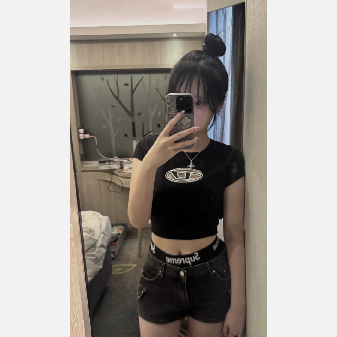 (W) Diesel T-Angie Peekaboo Logo T-Shirt Black, Supreme Hanes Boxer Briefs Black (4 Pack) 착용 스타일