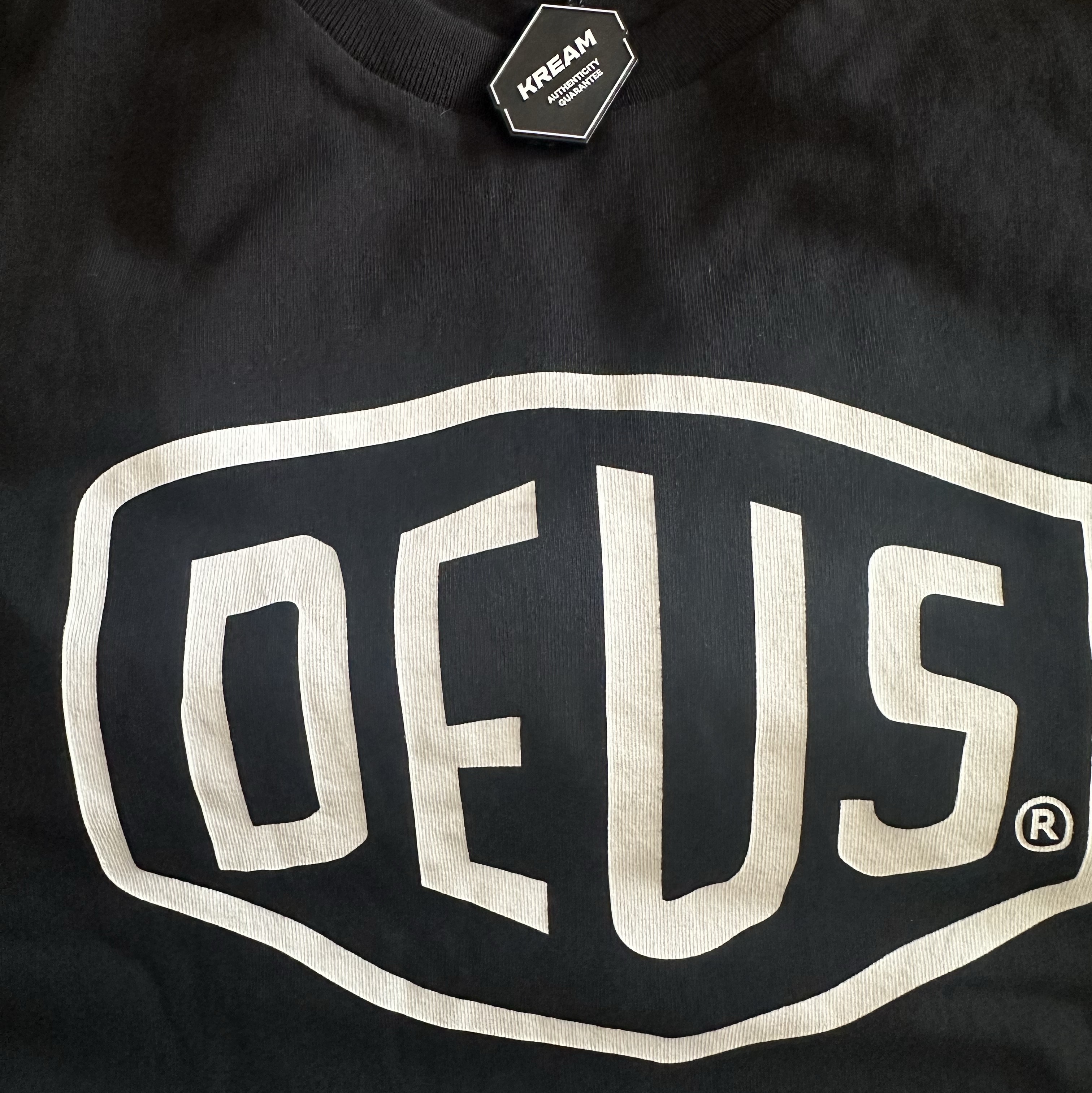 Deus Ex Machina Shield T-Shirt Black 착용 스타일