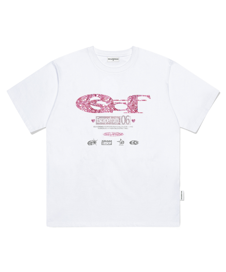 이스케이프프롬 글리터 ESCF 로고콜라주 프린트 오버핏 반팔티 화이트(Escapefrom Glitter ESCF Logo Collage Print Oversized T-Shirt White)
