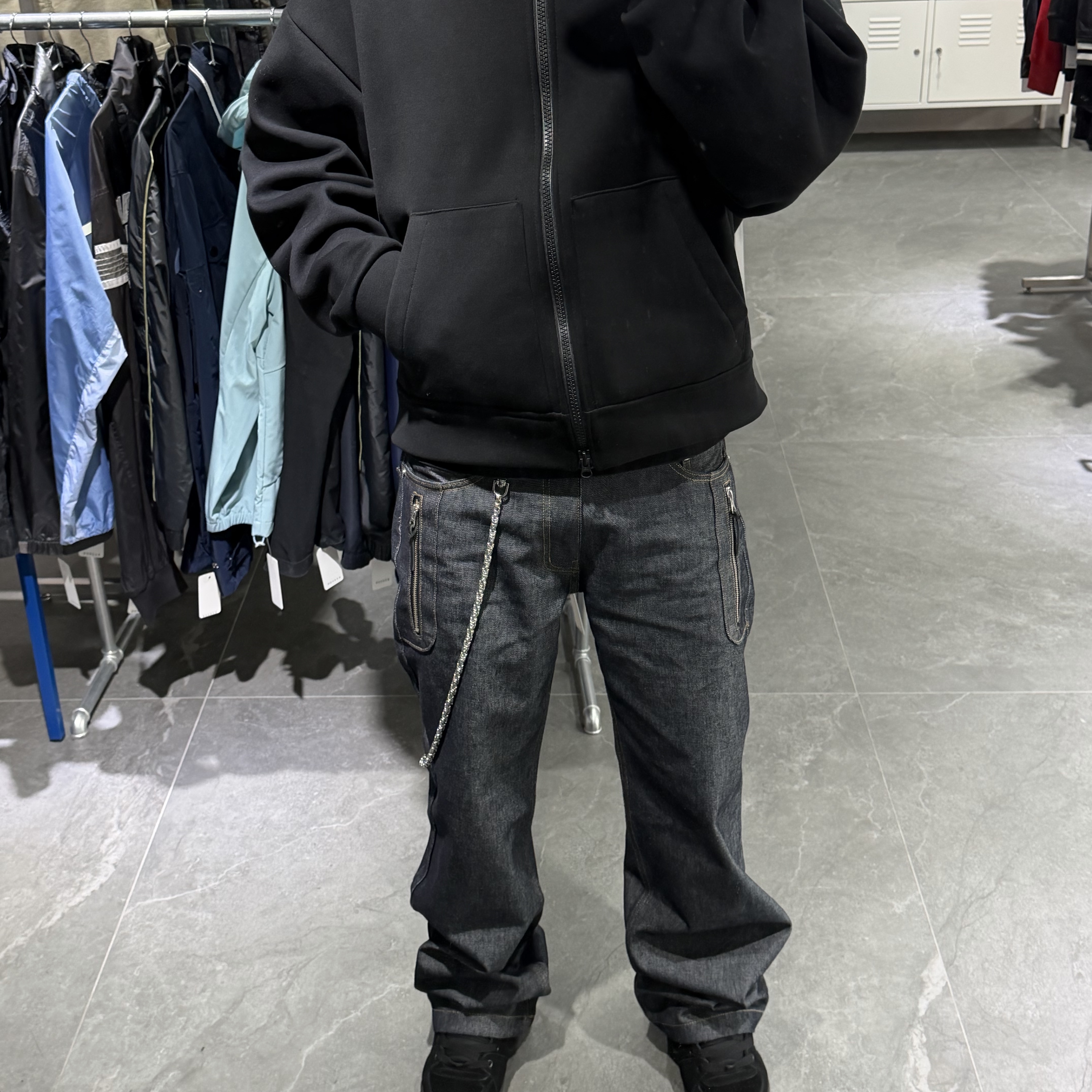 MJD Low-Rise Dual Zip Denim Indigo, eS Accel OG Black 착용 스타일