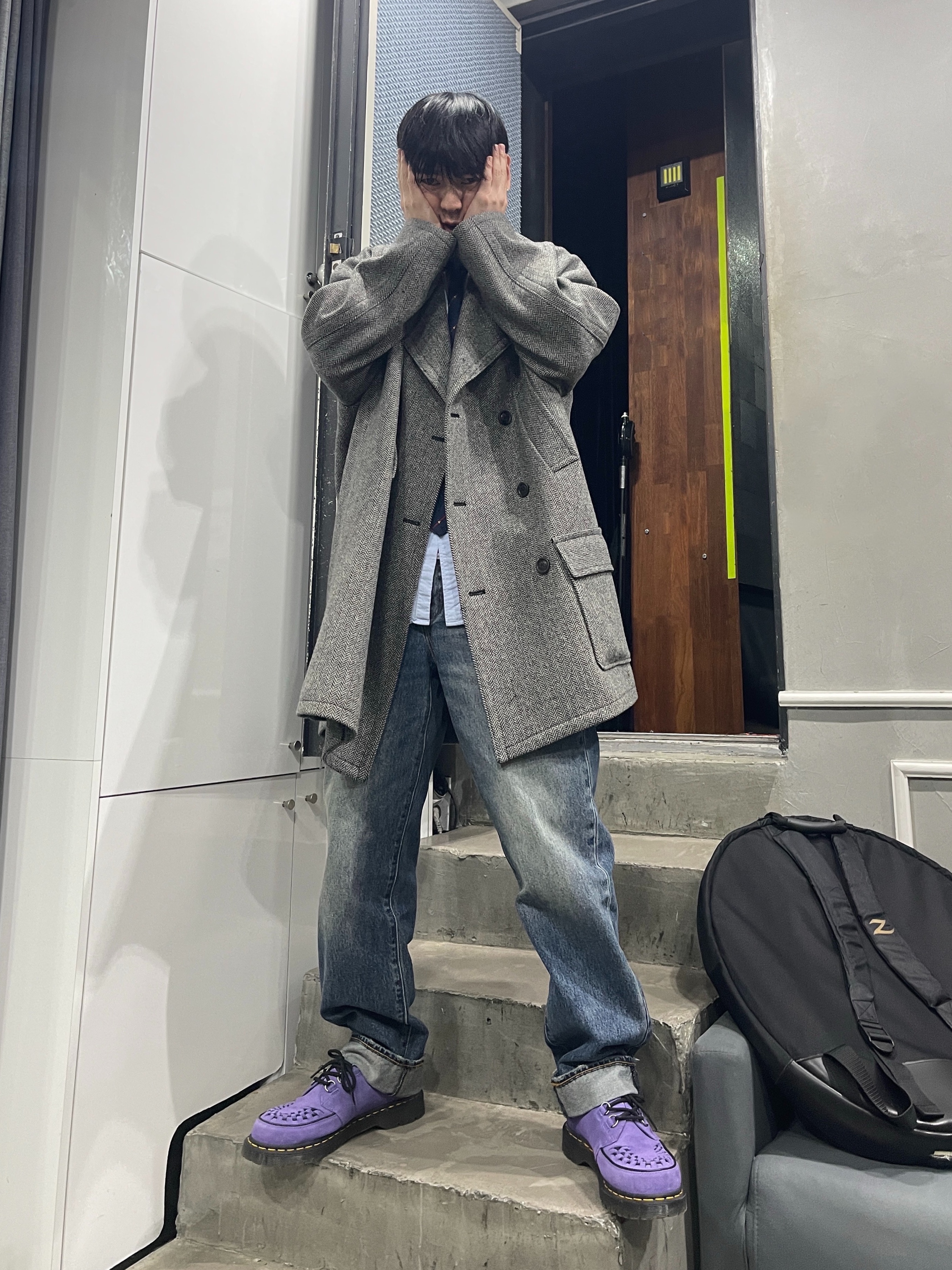 Supreme Washed Chino Twill Camp Cap Denim - 22FW, Dr. Martens Ramsey Woven Suede Creepers Twilight Purple 착용 스타일 - 3