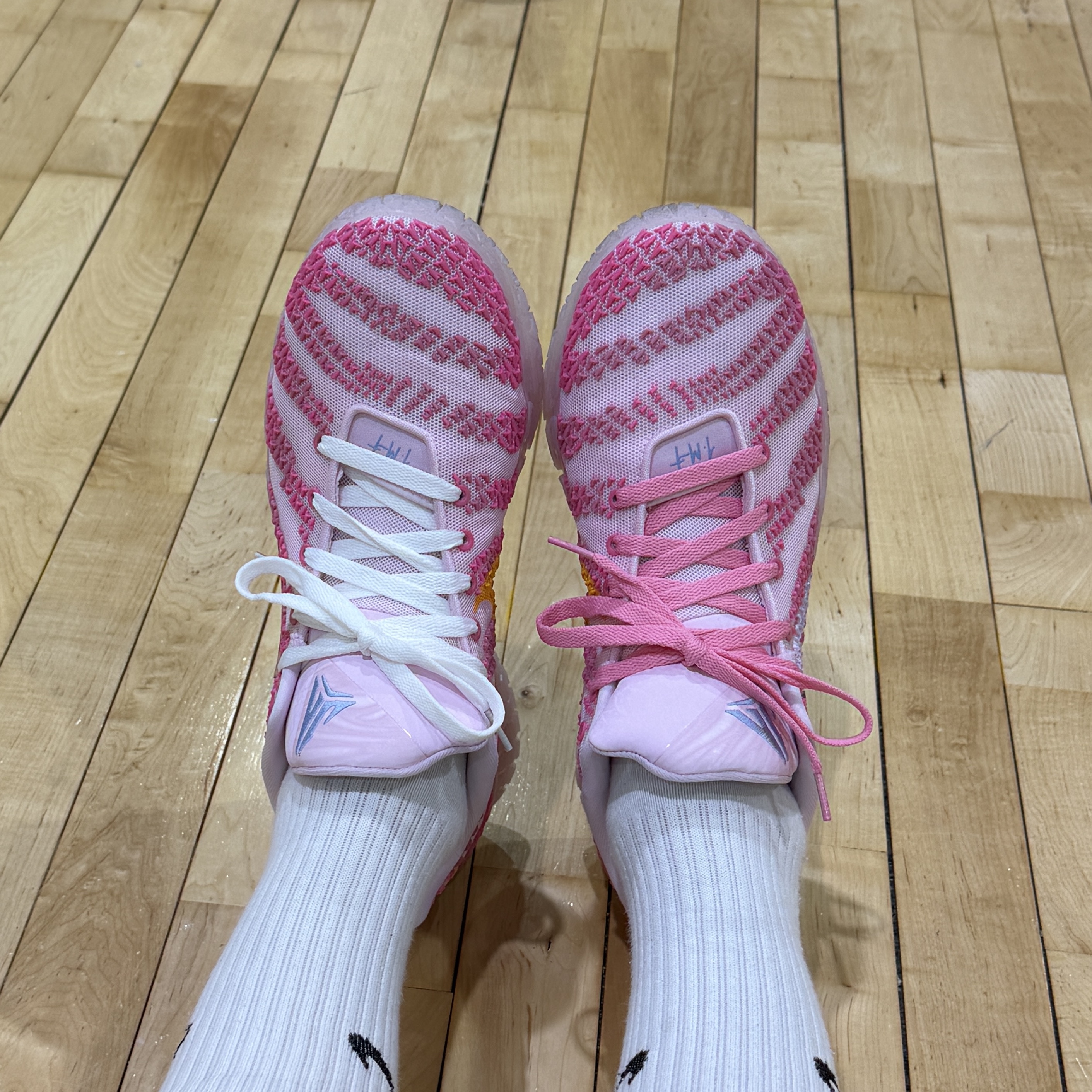Nike Ja 3 EP Pink Foam Silt Red 착용 스타일 - 1