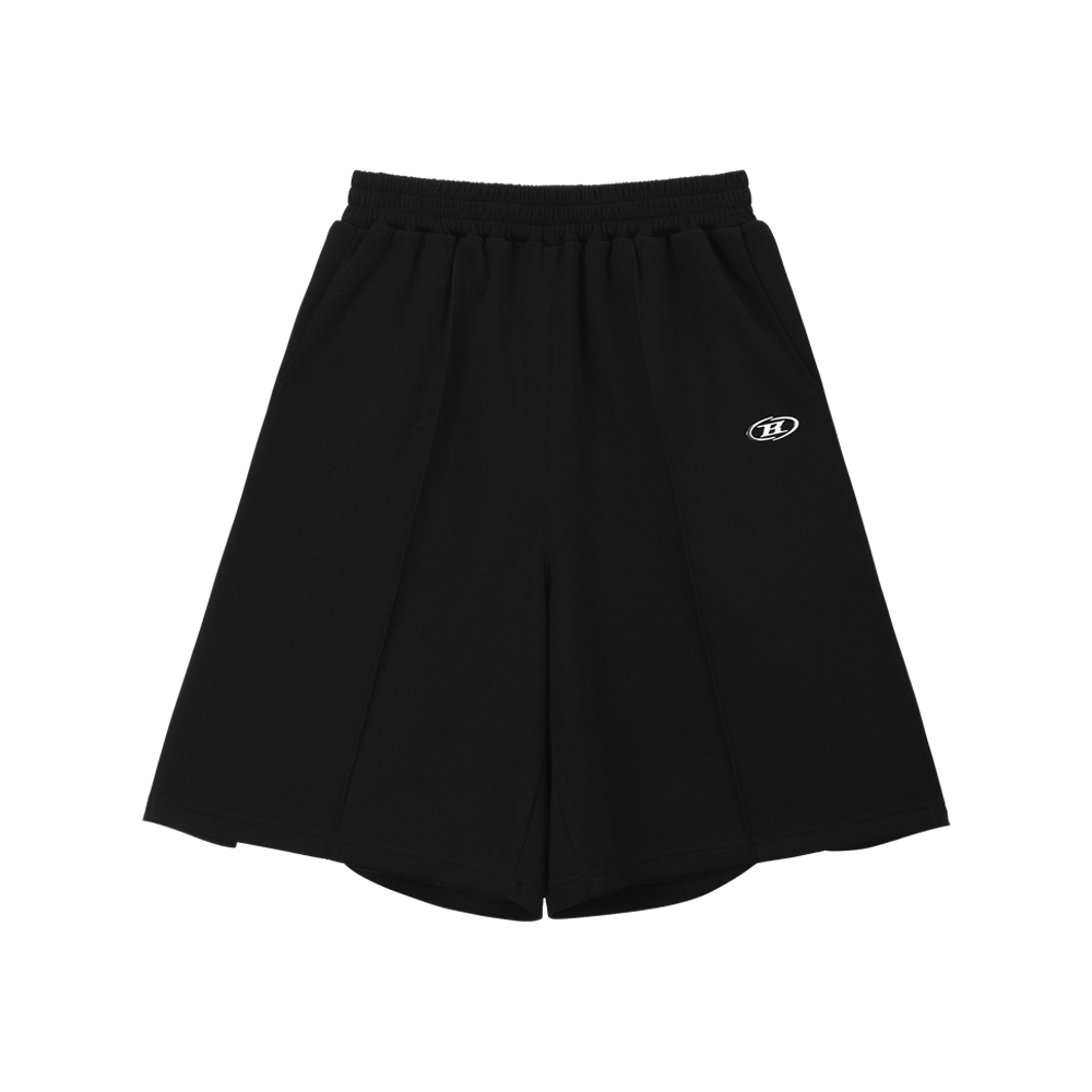 BH2MSP223BK BORN TO WIN Silver B-Soft Touch Side Two Tuck Bermuda Pants Black