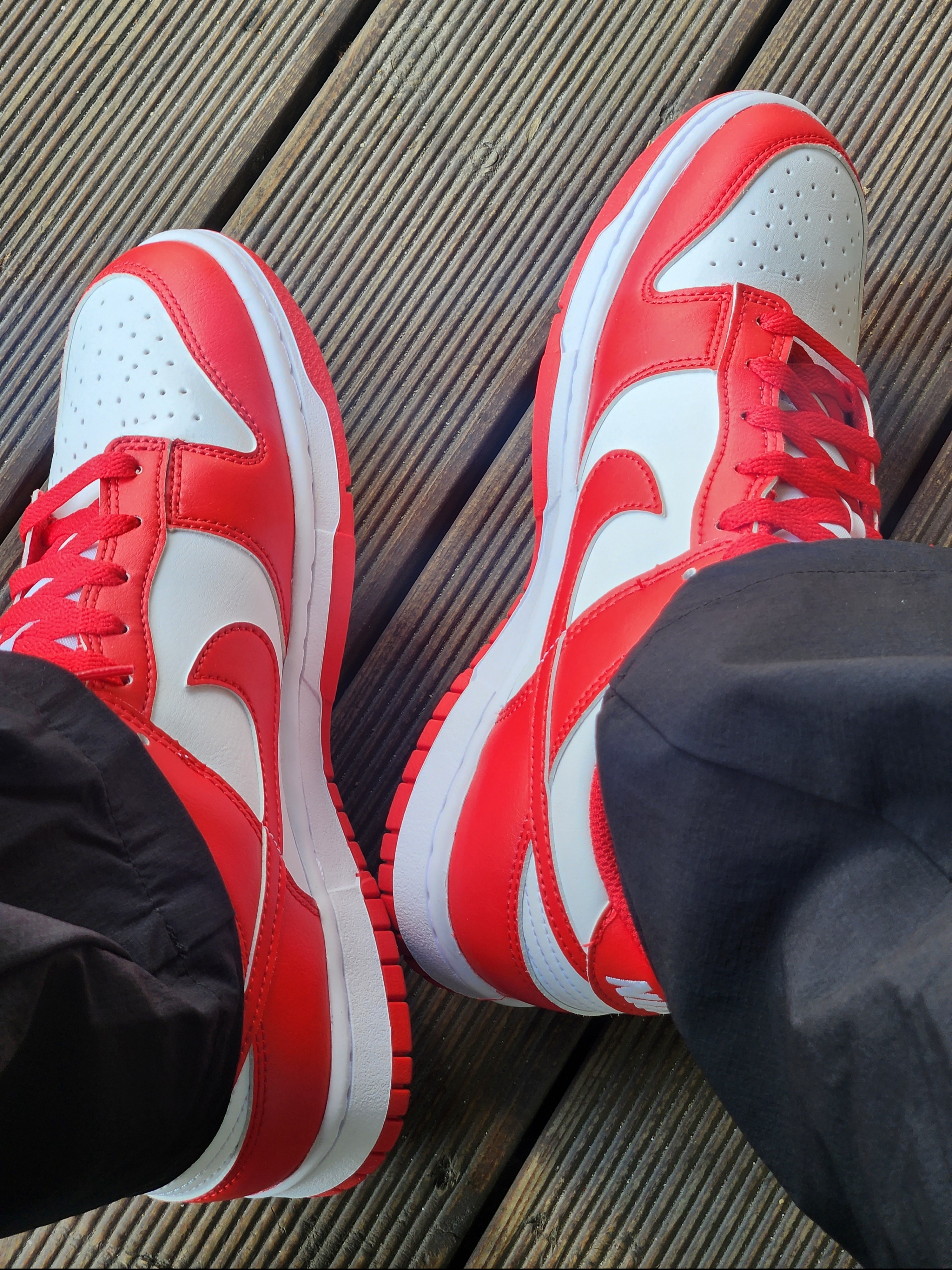 Nike Dunk Low Retro White University Red 2025 착용 스타일