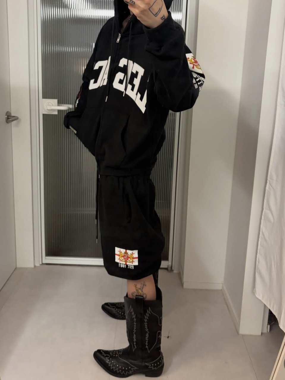 Epr. Layer Königlicher Zip Hoodie, Epr. Layer Königlicher Sweatpants 착용 스타일