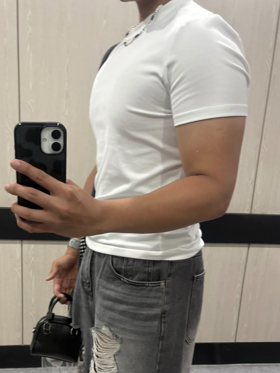 PHOS333 M Panel Silket T-Shirt White 착용 스타일 - 5