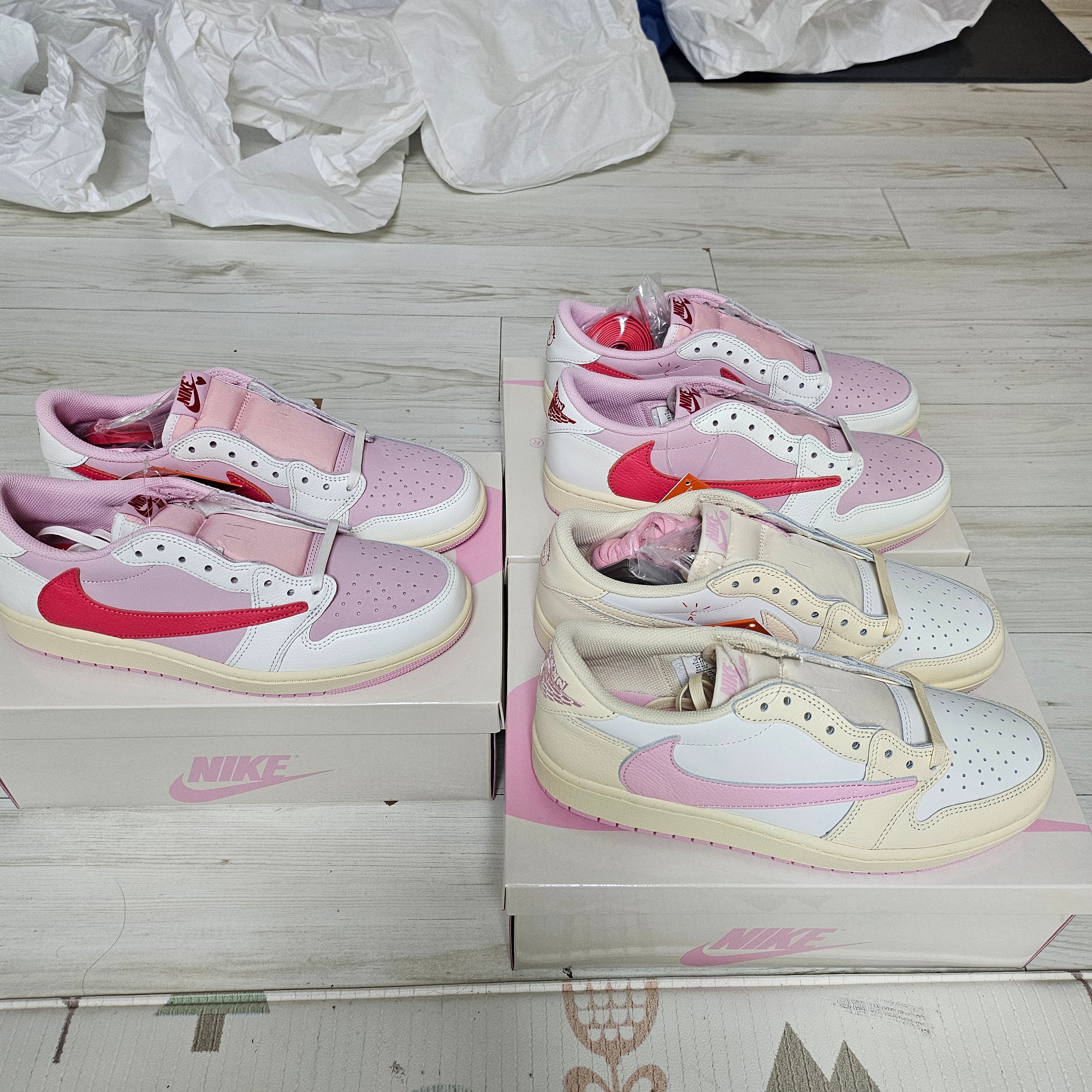 Jordan 1 x Travis Scott Retro Low OG SP Sail Tropical Pink, Jordan 1 x Travis Scott Retro Low OG SP Muslin Shy Pink 착용 스타일 - 1