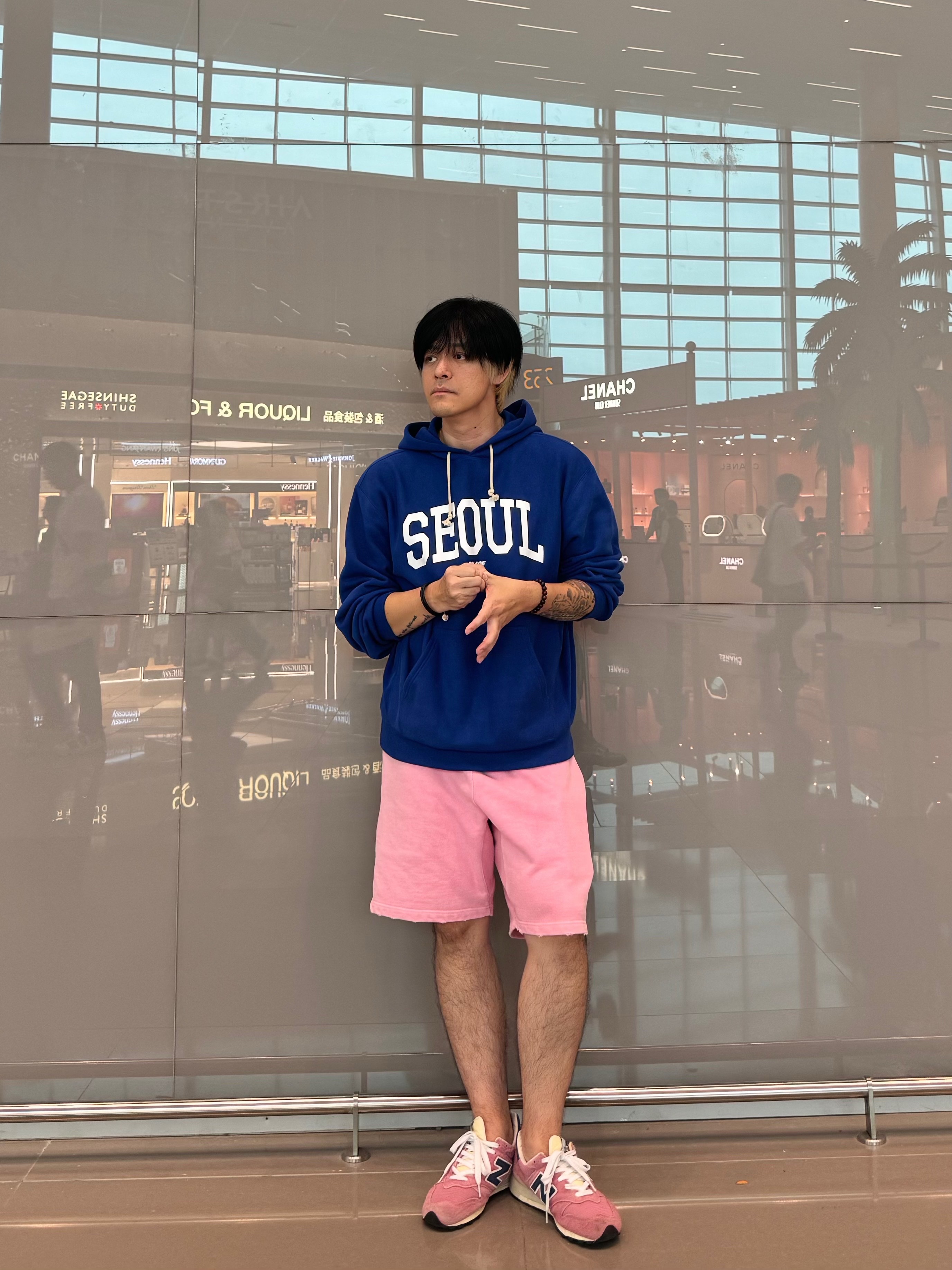 Palace x Champion Shop Hood Seoul Blue - 24FW, New Balance x Aime Leon Dore 1300 Dusty Pink 착용 스타일 - 4