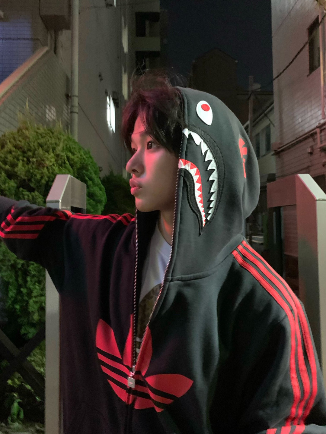 BAPE x Sanrio Characters Plush Doll Keychain Black, Adidas x BAPE Ultimate Shark Hoodie Black - KR Sizing 착용 스타일 - 3