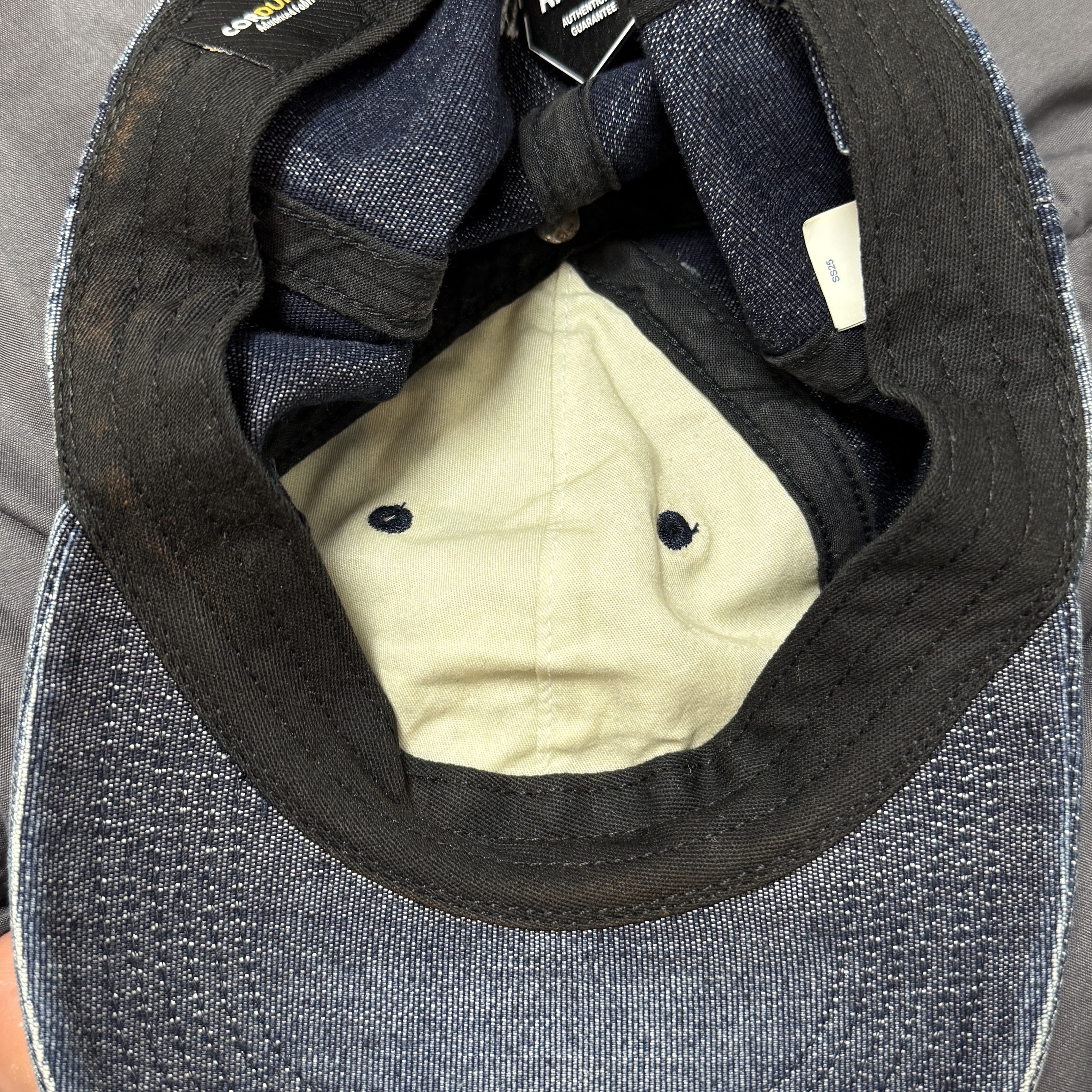Supreme Cordura Denim S Logo 6-Panel Bleached Indigo - 25SS 착용 스타일 - 1