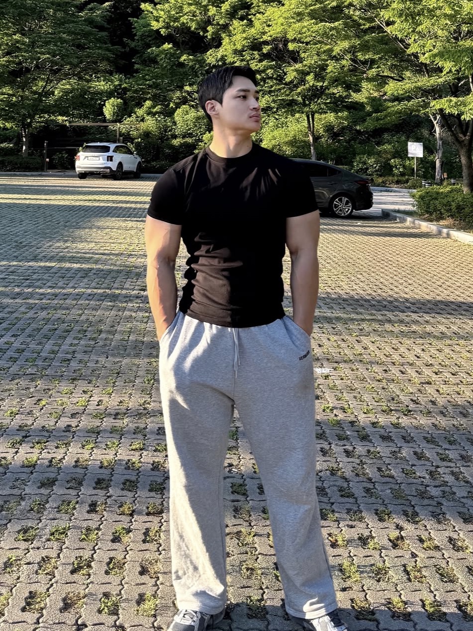 PHOS333 M Panel Silket T-Shirt Black 착용 스타일 - 4