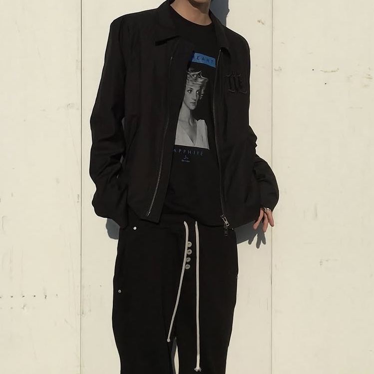 Epr. Layer Sapphire T-shirt 착용 스타일 - 1