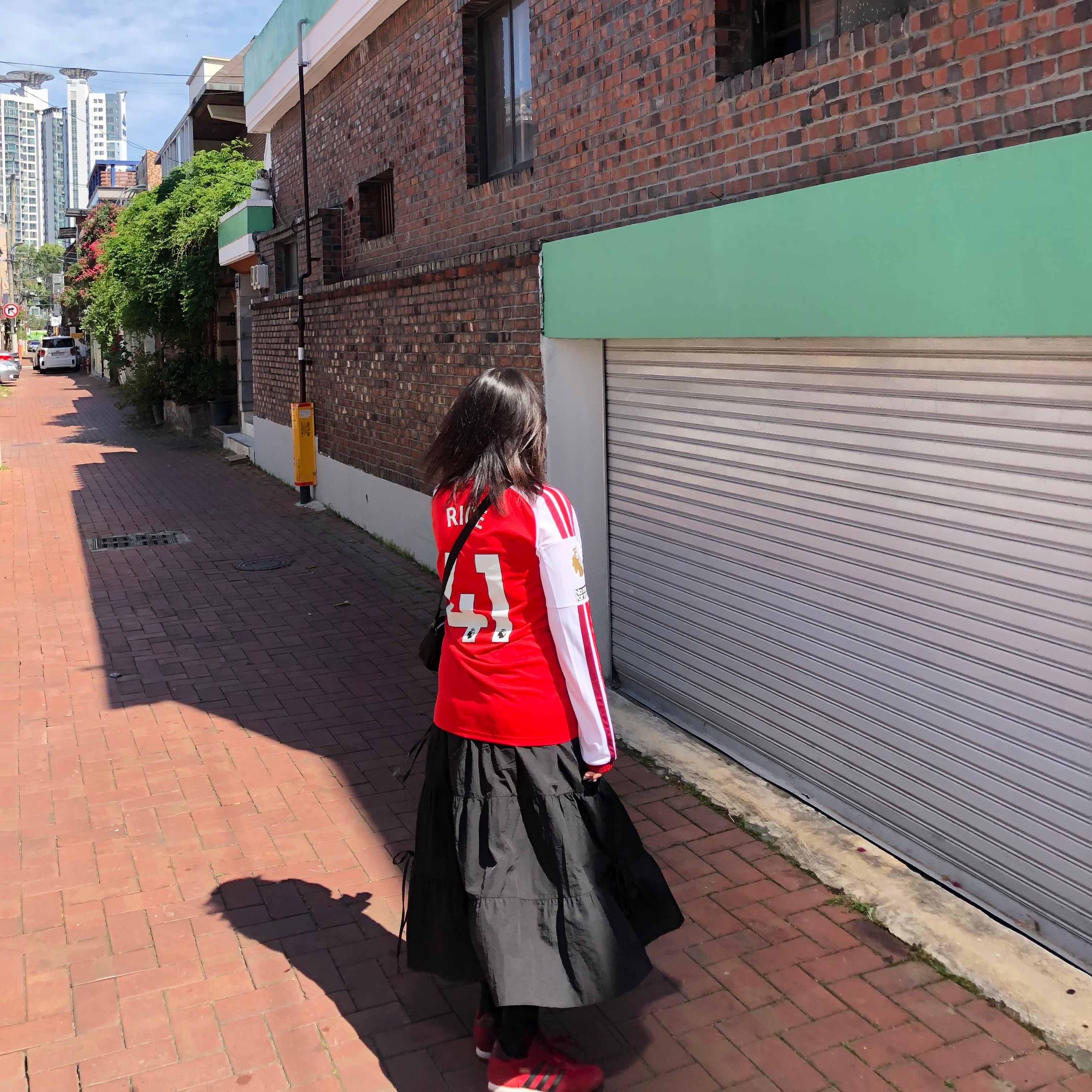 Adidas Arsenal 2026/27 Home Long Sleeve Jersey Better Scarlet - KR Sizing (Non Marking Ver.), Adidas R71 Team Victory Red Core Black 착용 스타일 - 2