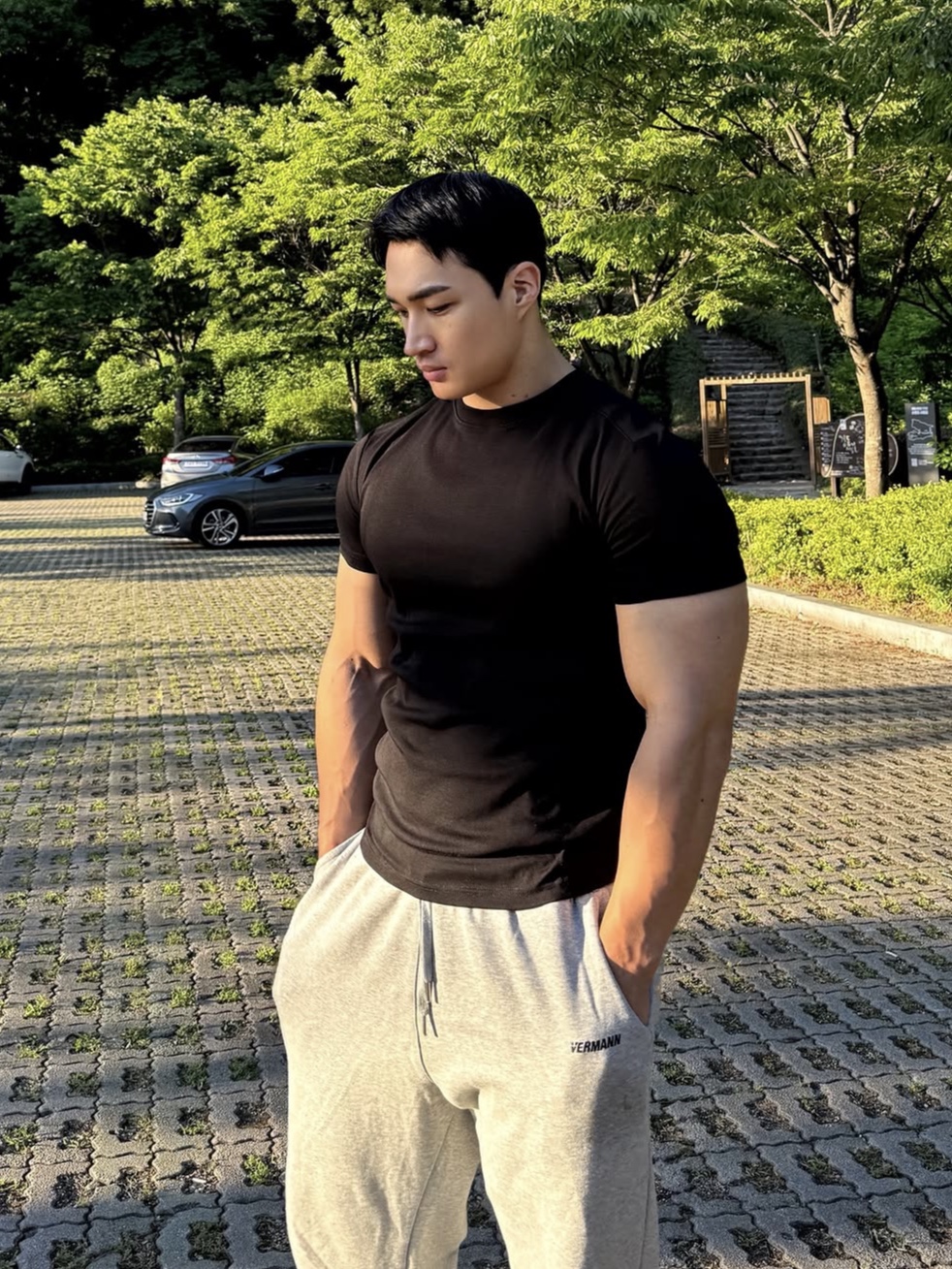 PHOS333 M Panel Silket T-Shirt Black 착용 스타일 - 1