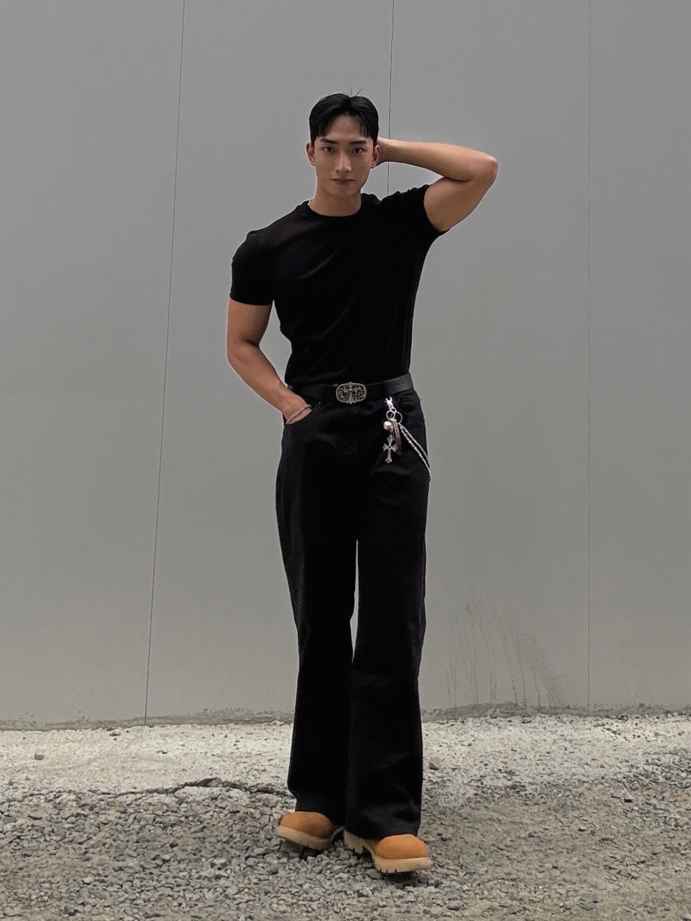 PHOS333 M Panel Silket T-Shirt Black 착용 스타일 - 3
