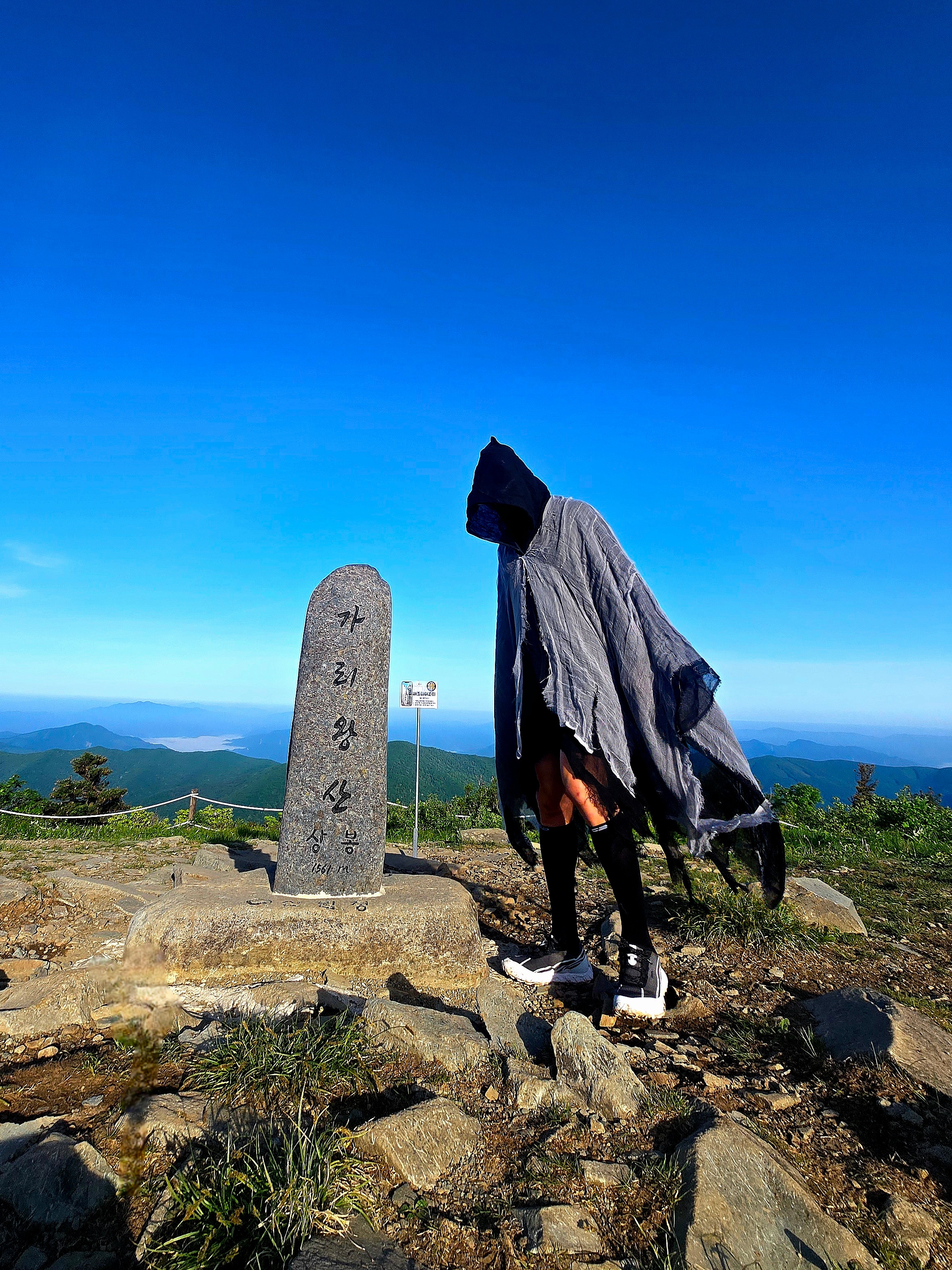 Norda 002 Summit Black 착용 스타일