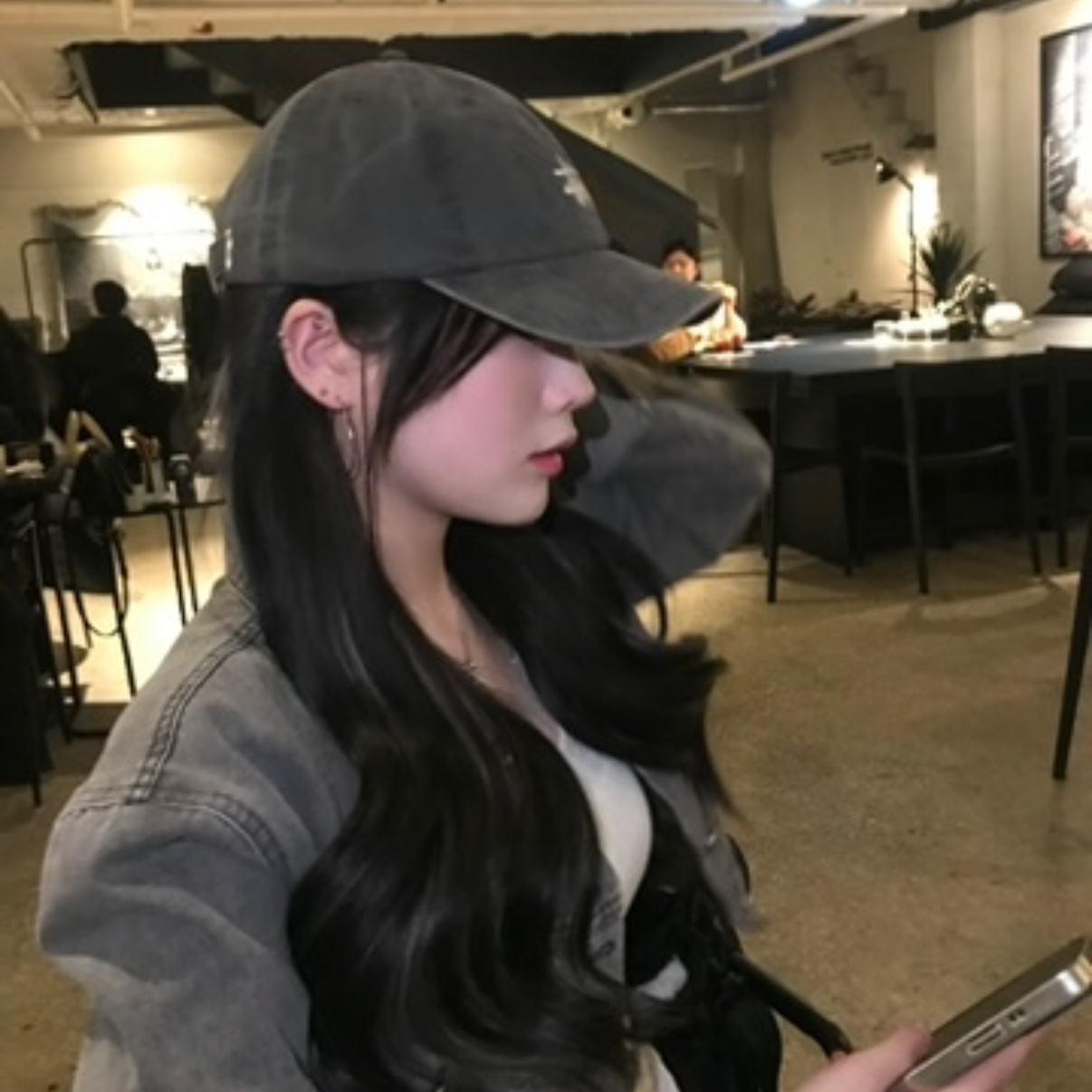 Stussy Washed Basic Low Pro Cap Charcoal 착용 스타일