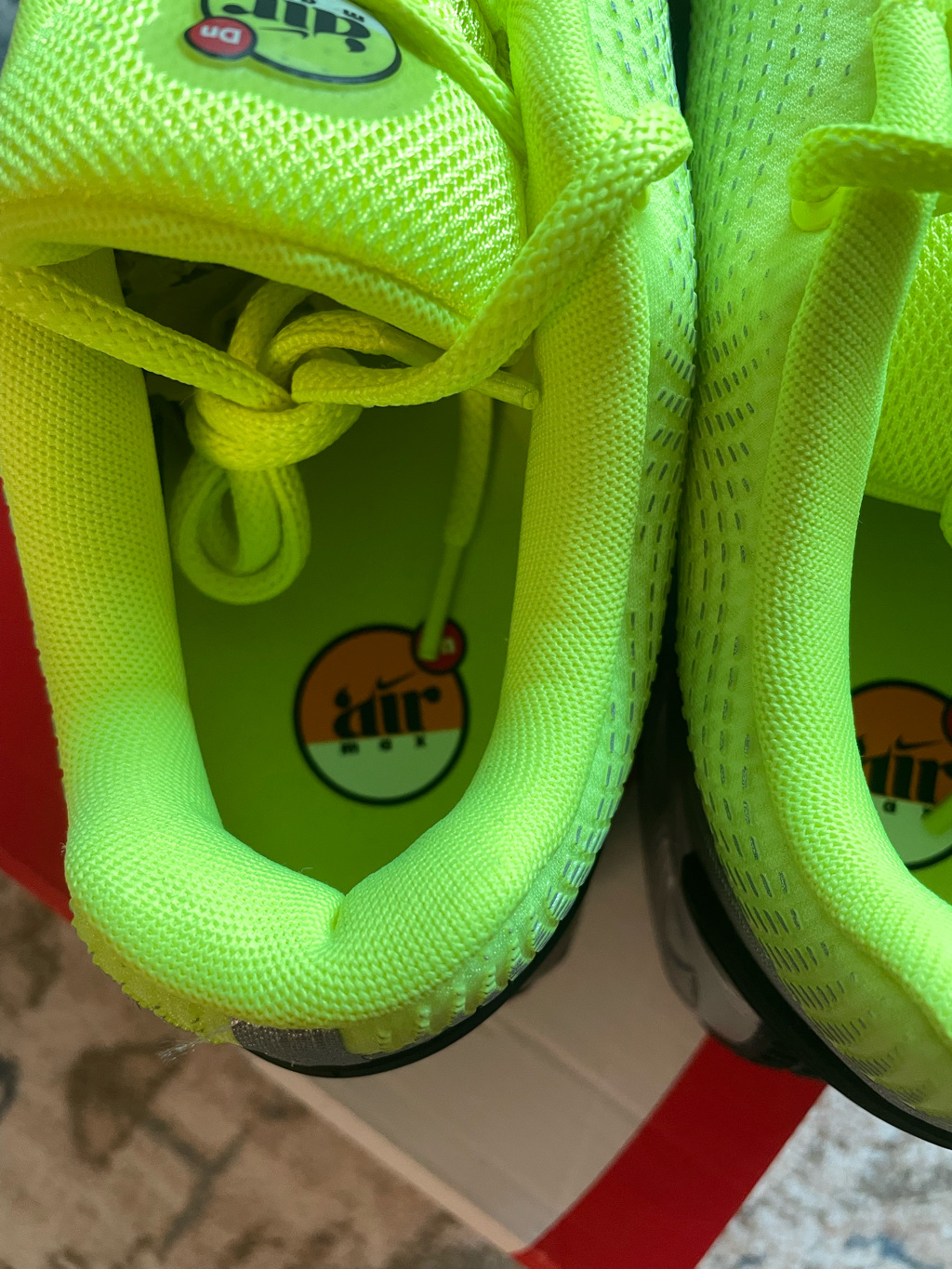 Nike Air Max Dn Black Volt Glow 착용 스타일 - 7