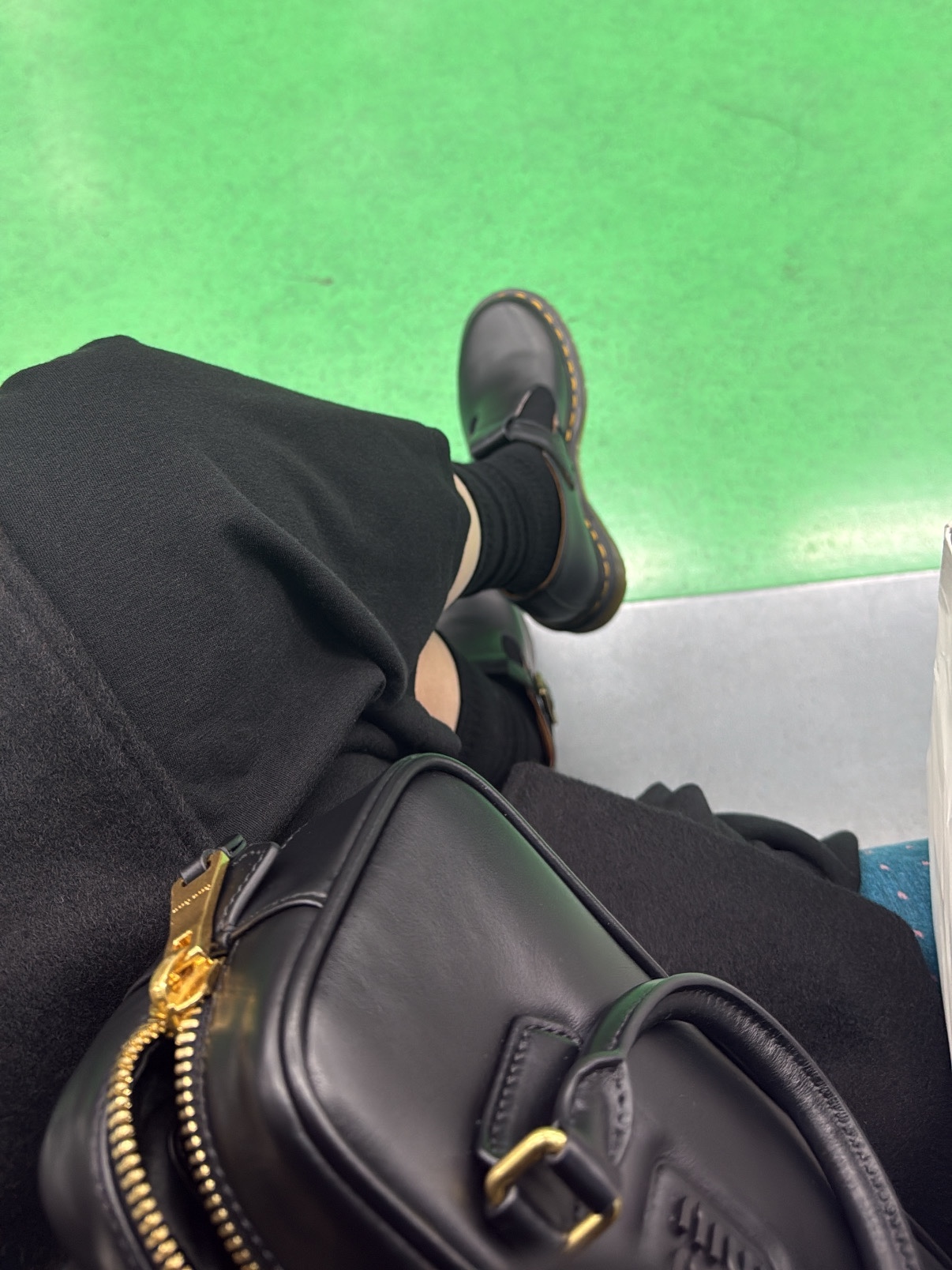 Dr. Martens 1461 Bex Black, Celine Ava Bag in Triomphe Canvas and Calfskin Tan 착용 스타일 - 4