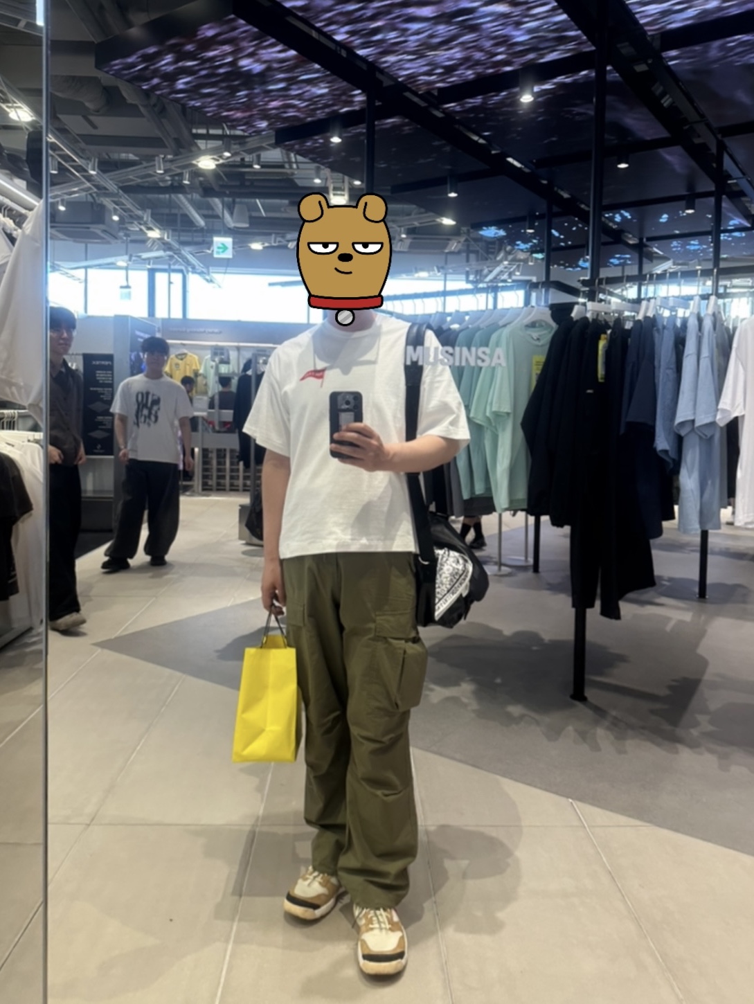 Human Made Graphic T-Shirt White, Nike x Tom Sachs Mars Yard Shoe 3.0 Space Camp 착용 스타일