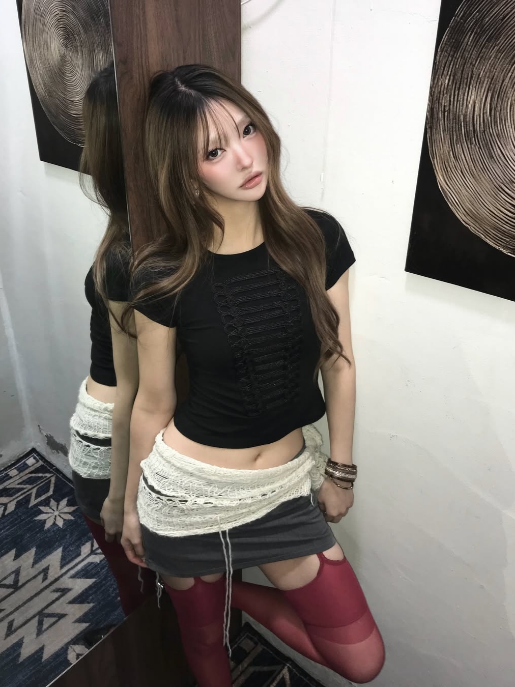 VOONT Embroidery Napoleon Slim T-Shirt (BLACK) 착용 스타일 - 2