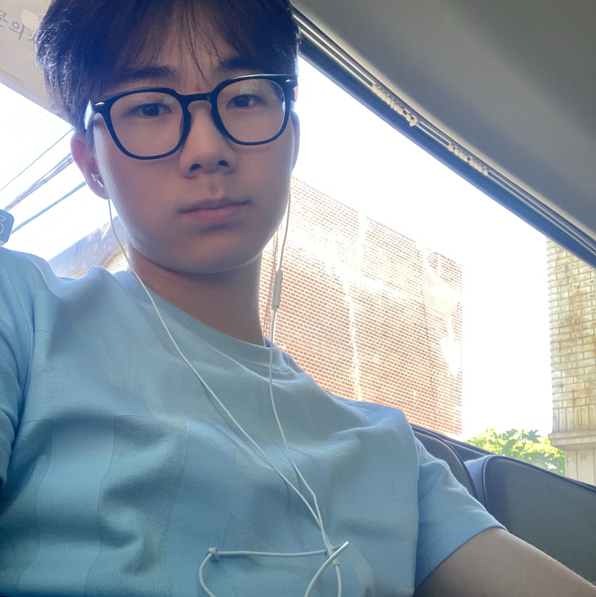 [KREAM 단독] Safarispot Basic Safari T-Shirt Sky 착용 스타일 - 3