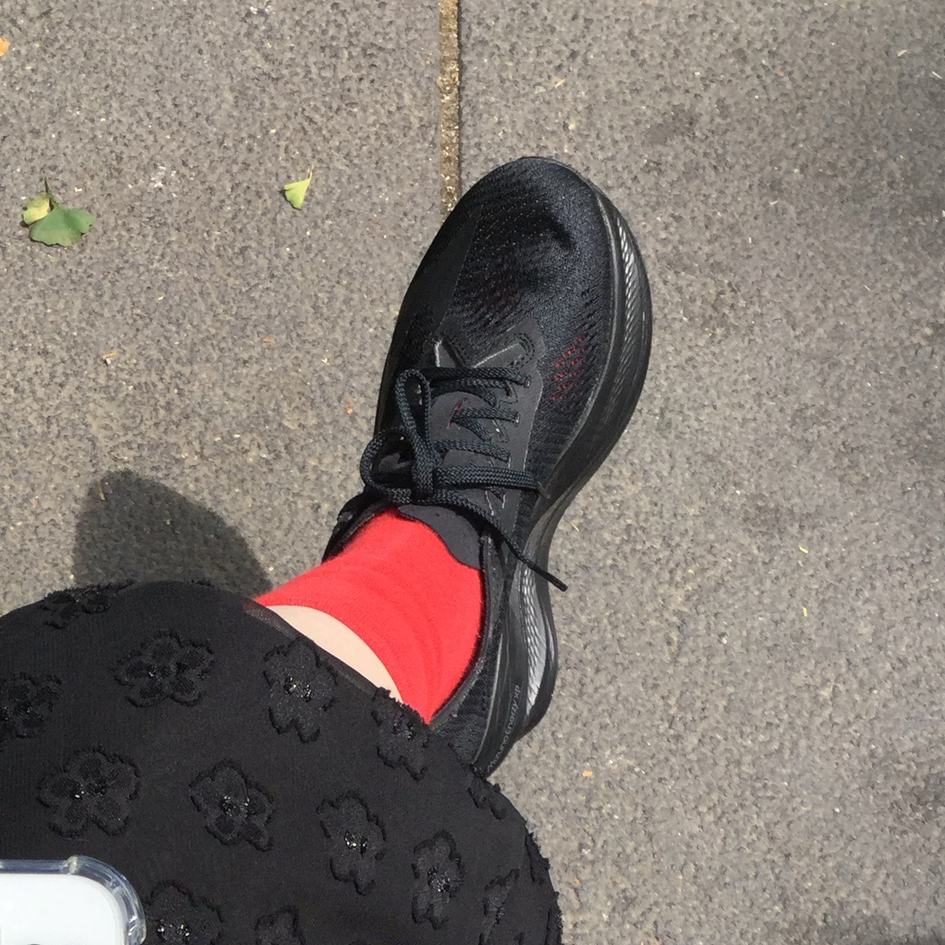 Mizuno x Comme des Garcons Wave Rebellion Pro 3 Black 착용 스타일