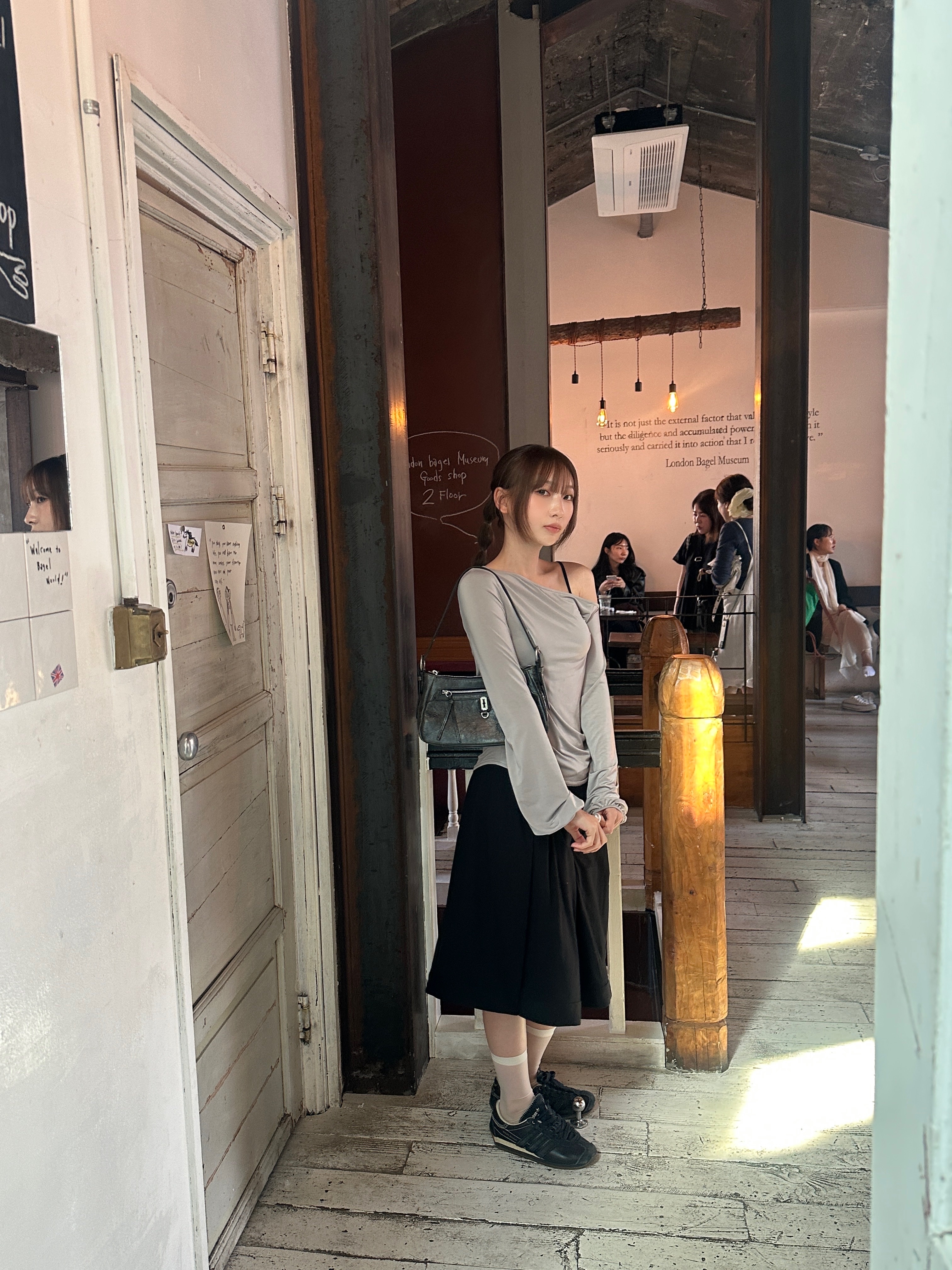 vunque Toque Pocket Shoulder S Black 착용 스타일 - 3