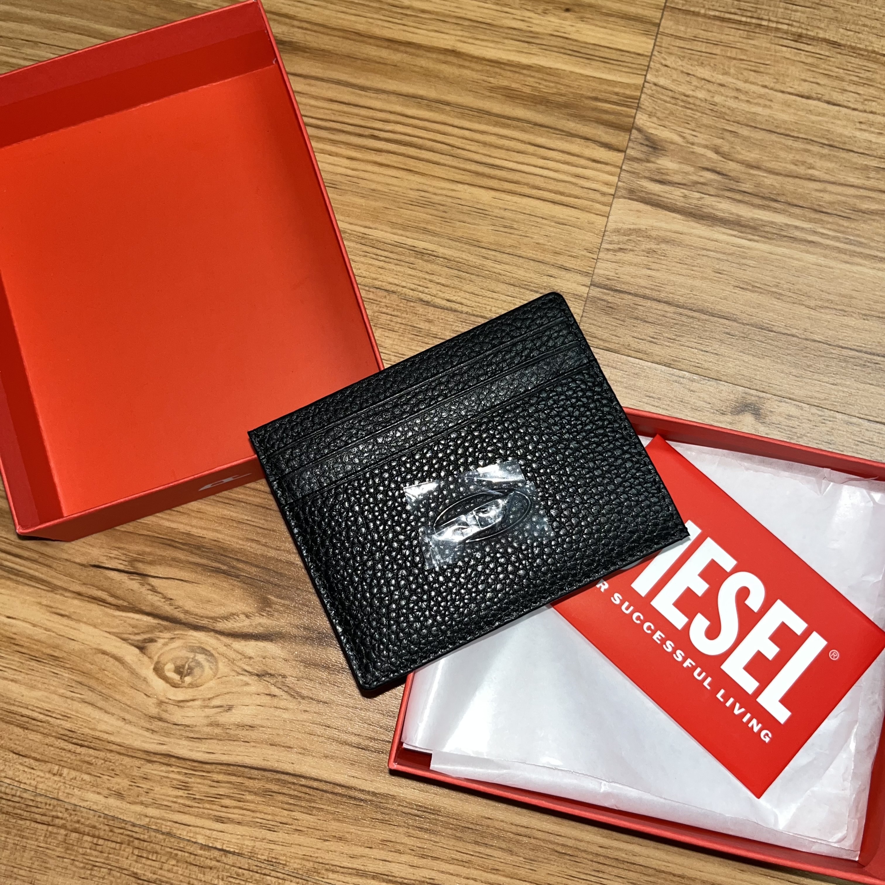 Diesel Johnny Card Case Black Black 착용 스타일 - 2