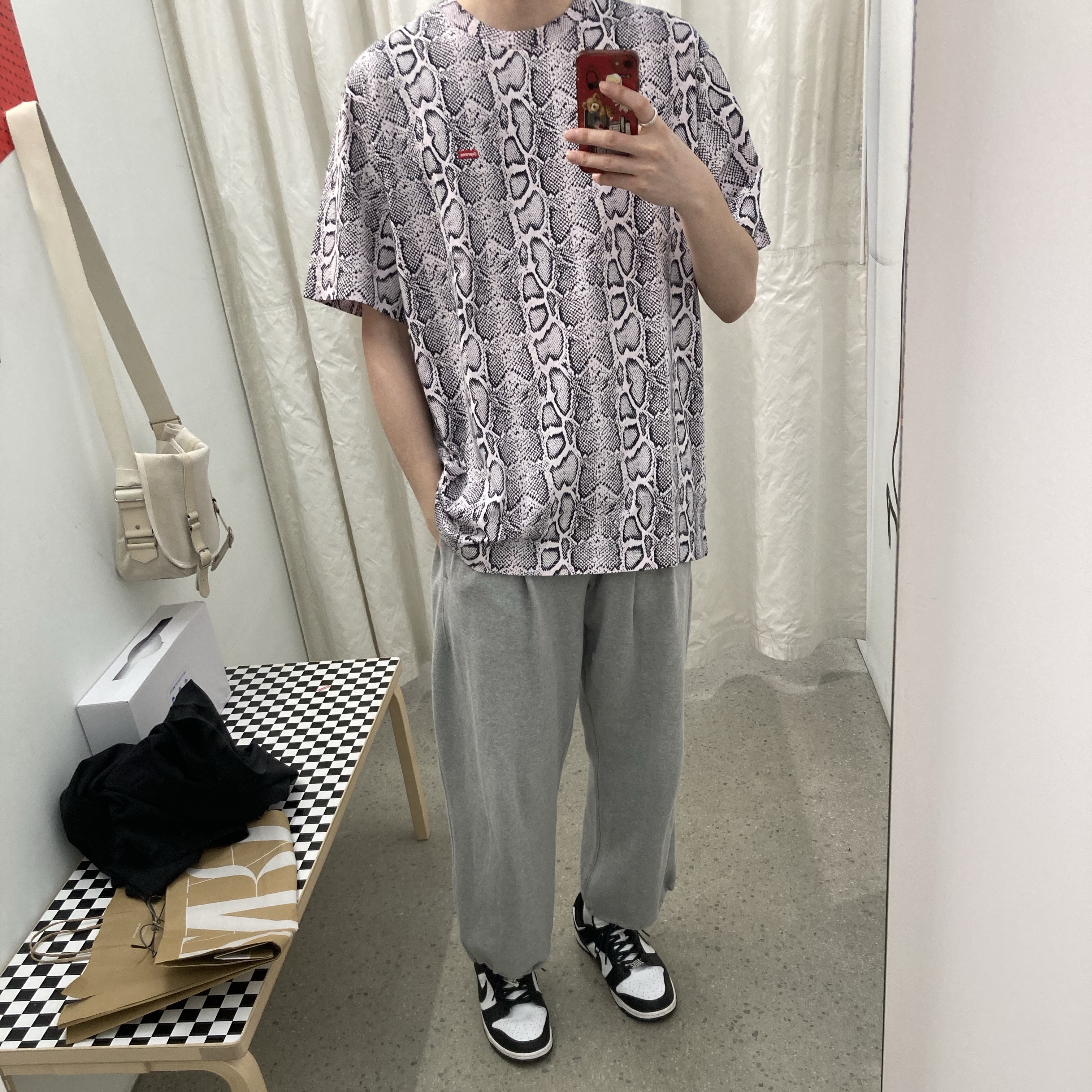 Uniqlo C Sweat Wide Pants Gray, Nike Dunk Low Retro Black 착용 스타일
