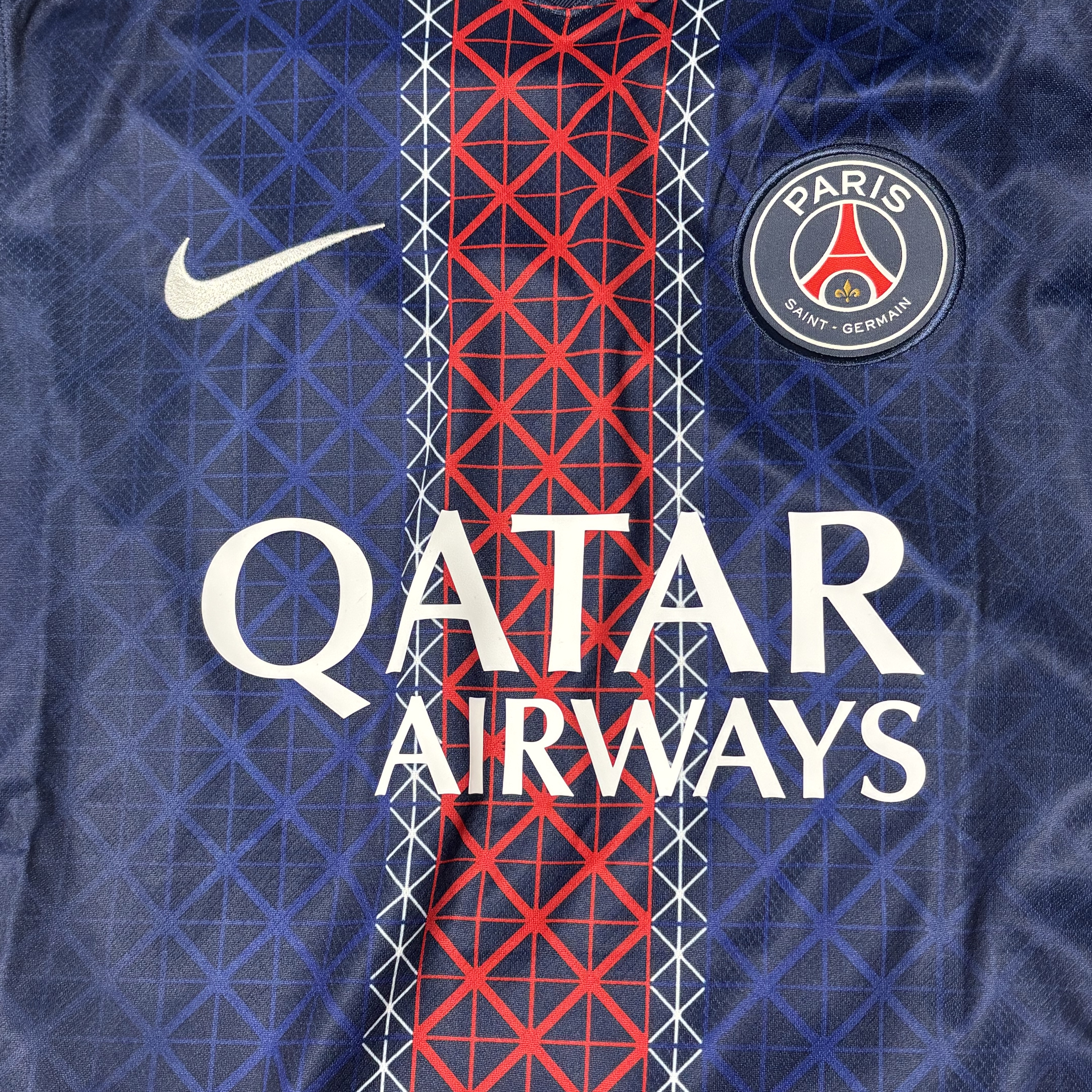 Nike Paris Saint-Germain 2025/26 Stadium Home Dri-Fit Soccer Replica Jersey Midnight Navy (Non Marking Ver.) 착용 스타일