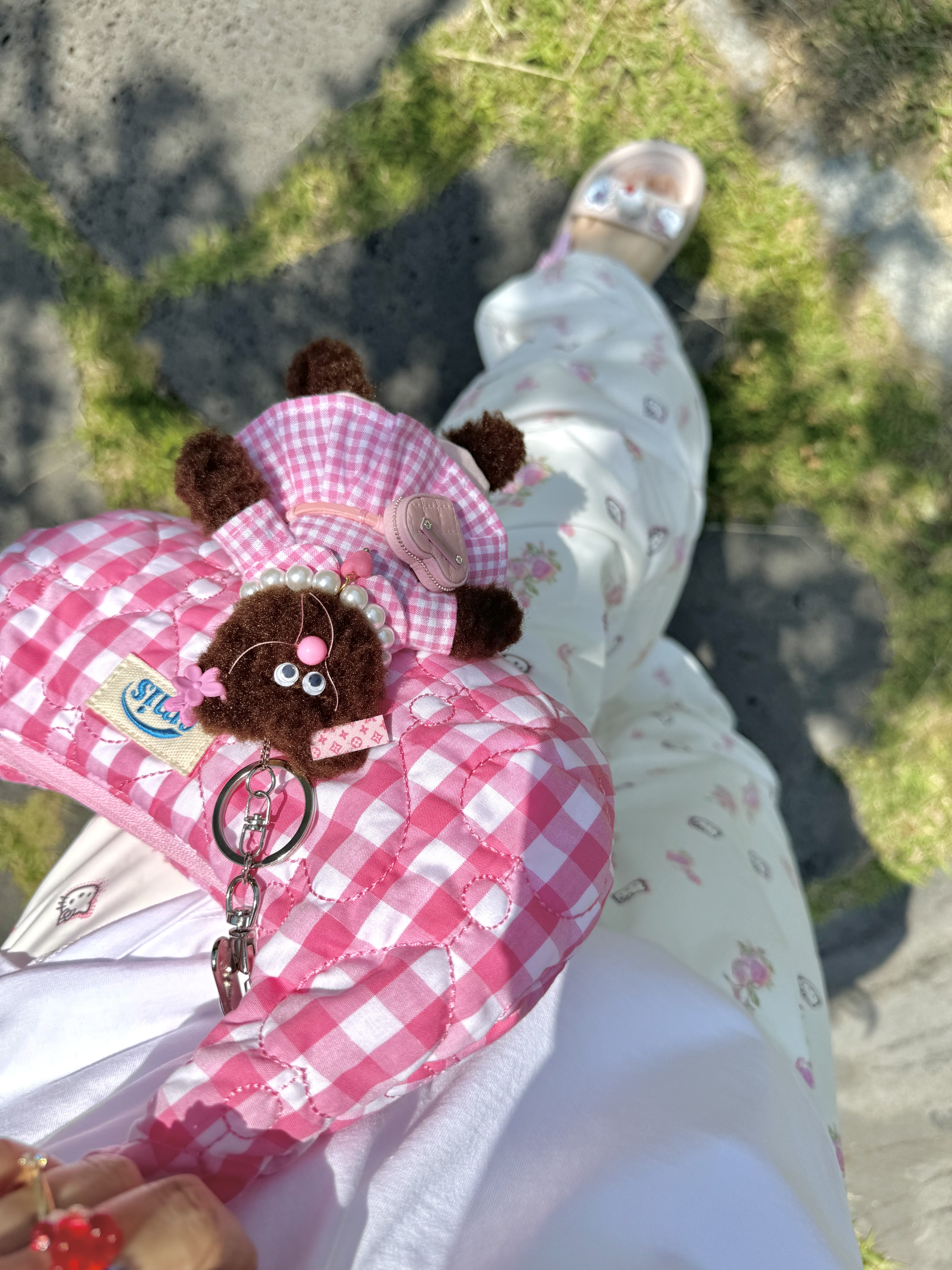 Open Yy x Hello Kitty Baby T-Shirt Pink, Crocs Classic Crush Sandal Peach 착용 스타일 - 4