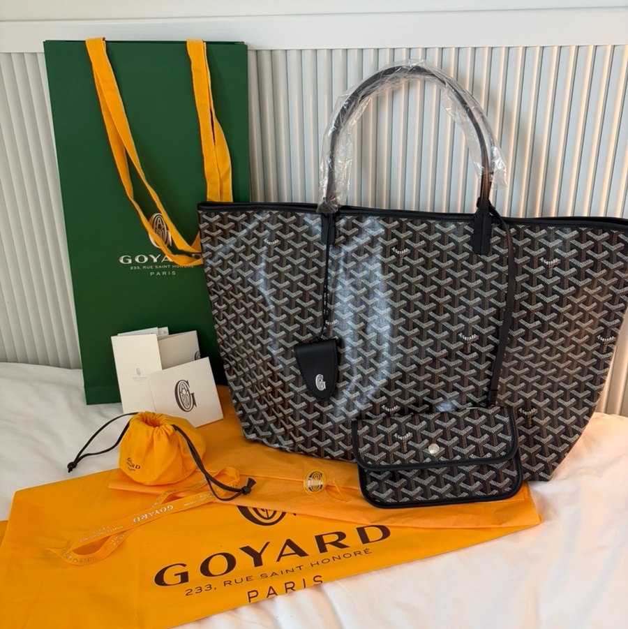 Goyard Saint Louis GM Bag Black 착용 스타일 - 3
