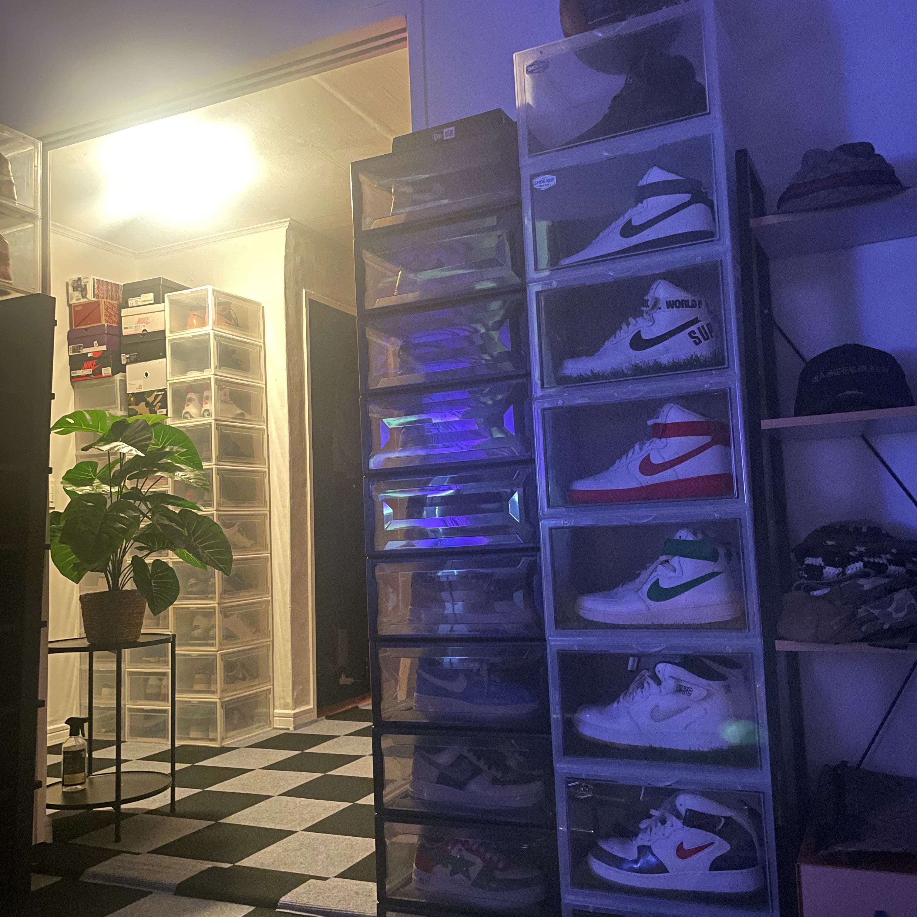 Nike x Supreme Air Force 1 High World Famous White 착용 스타일
