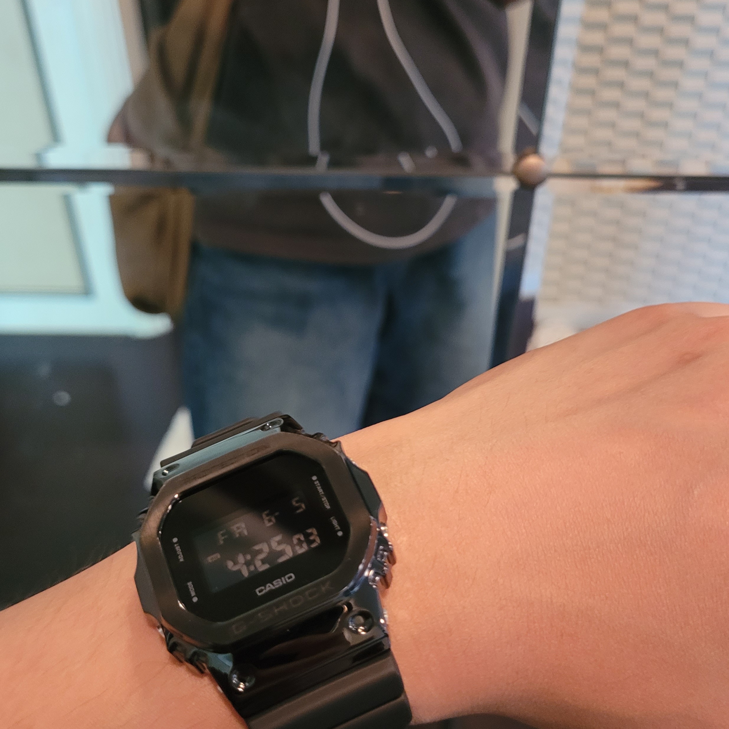 Casio G-Shock GM-5600UB-1 착용 스타일
