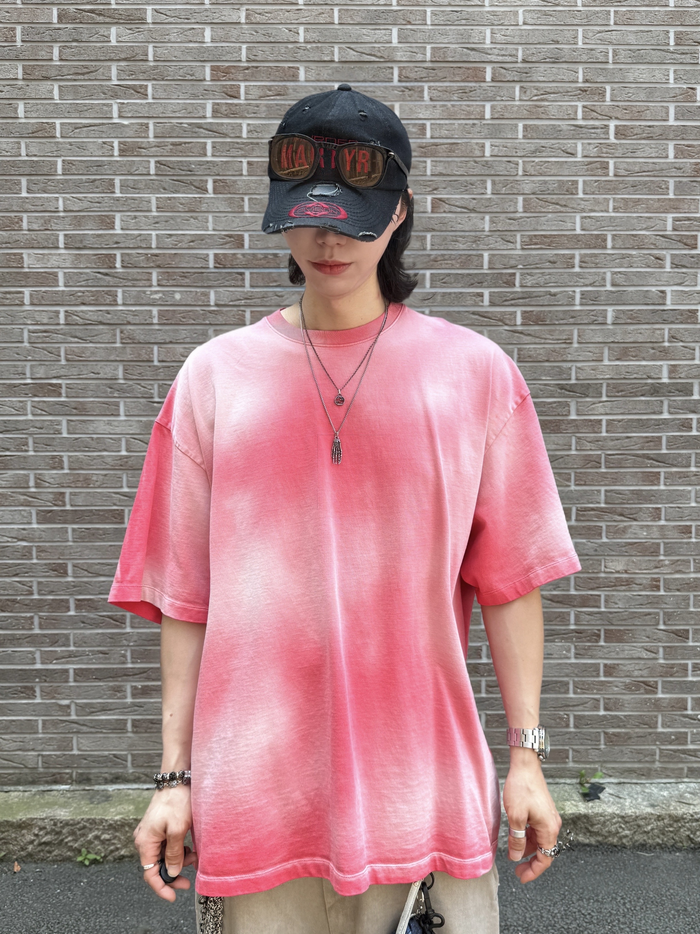 Nonnod Back Detail T-Shirt Deep Pink, Balenciaga 3XL Sneakers White Red 착용 스타일 - 4
