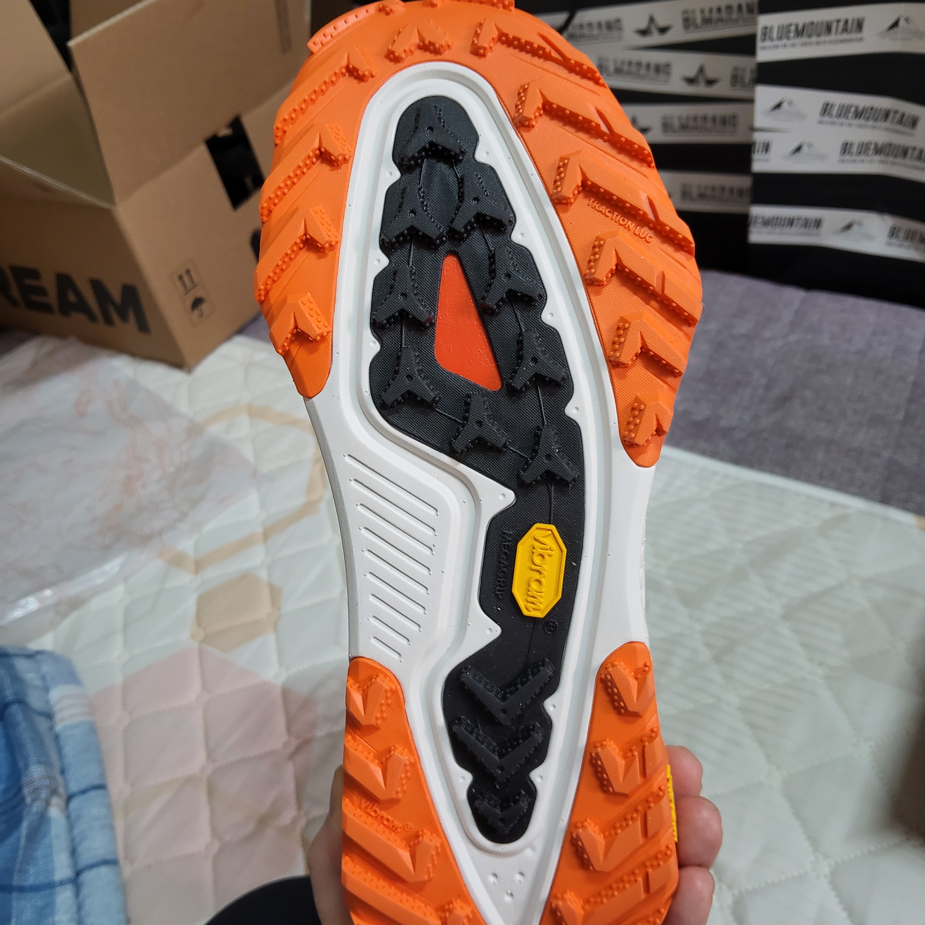 Nike ACG Zegama Summit White Phantom 착용 스타일 - 8
