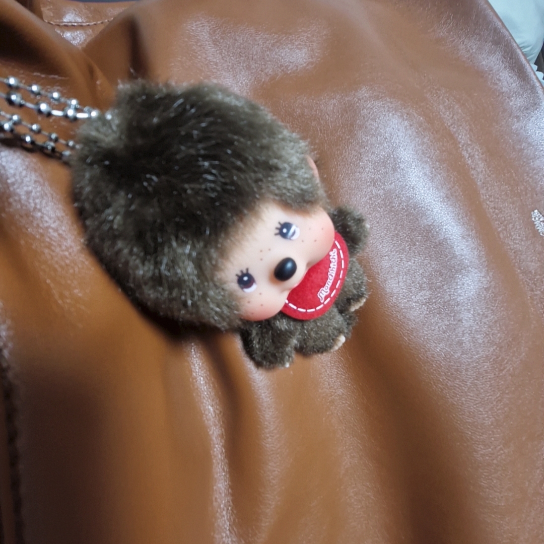 Monchhichi Bighead SS Boy Key Chain Brown 착용 스타일 - 4