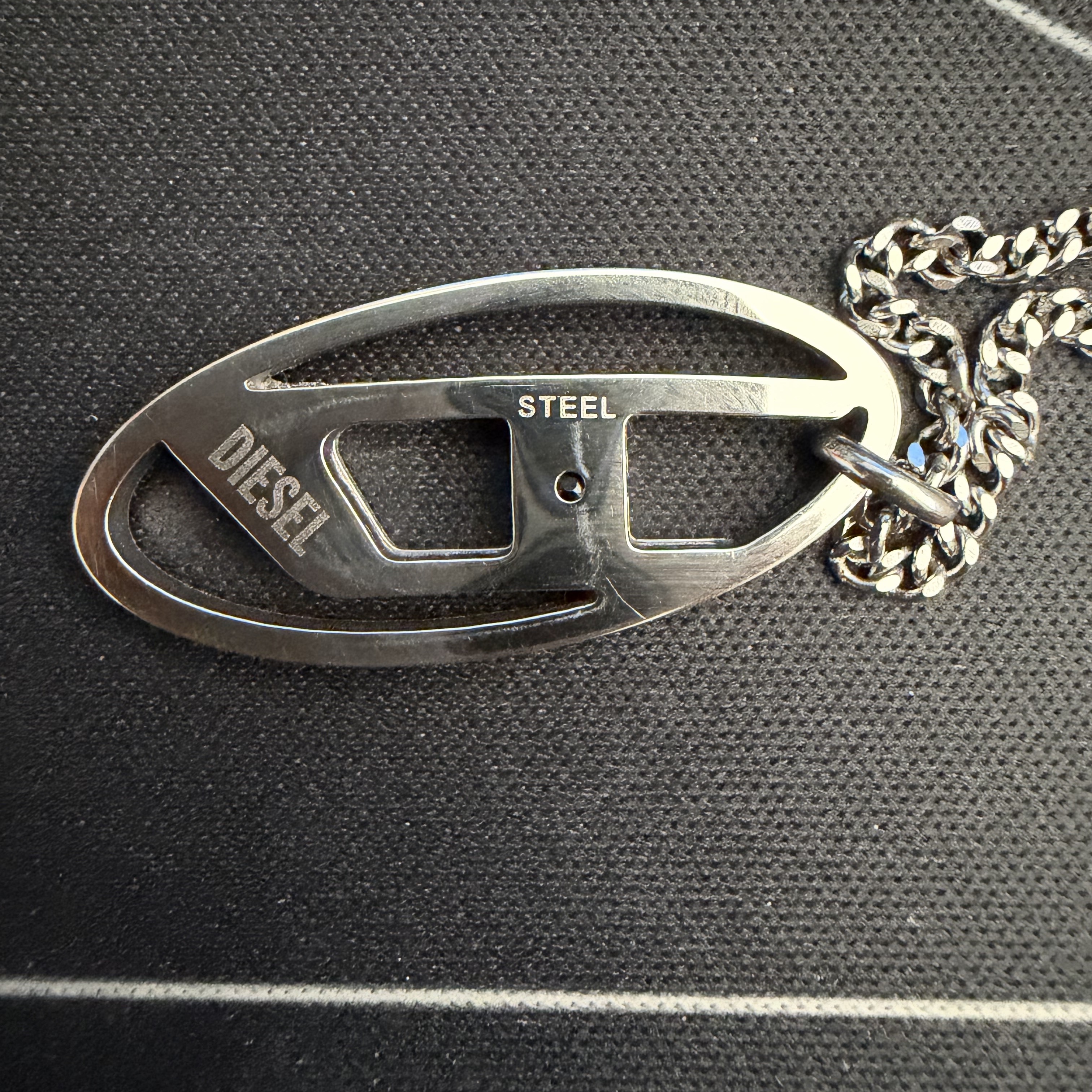 Diesel Dx1534 Stainless Steel Chain Necklace Silver 착용 스타일 - 1