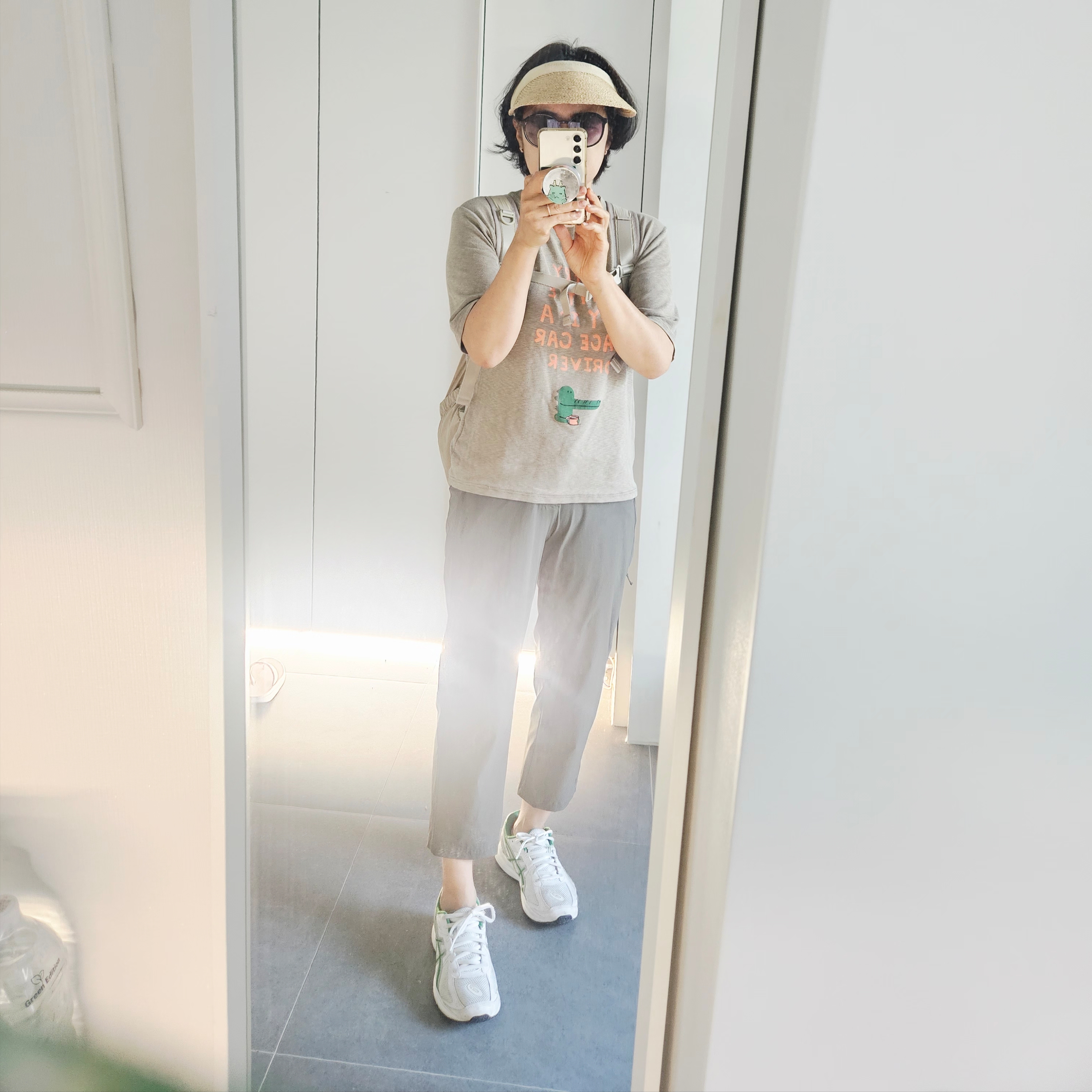 Asics Jog 100 S White Green - 2E Wide, Pop Mart Labubu Fish Cake Skewer Doll Keyring - Seongsu Labubu Wacky Mart Pop-Up Store Exclusive 착용 스타일 - 1