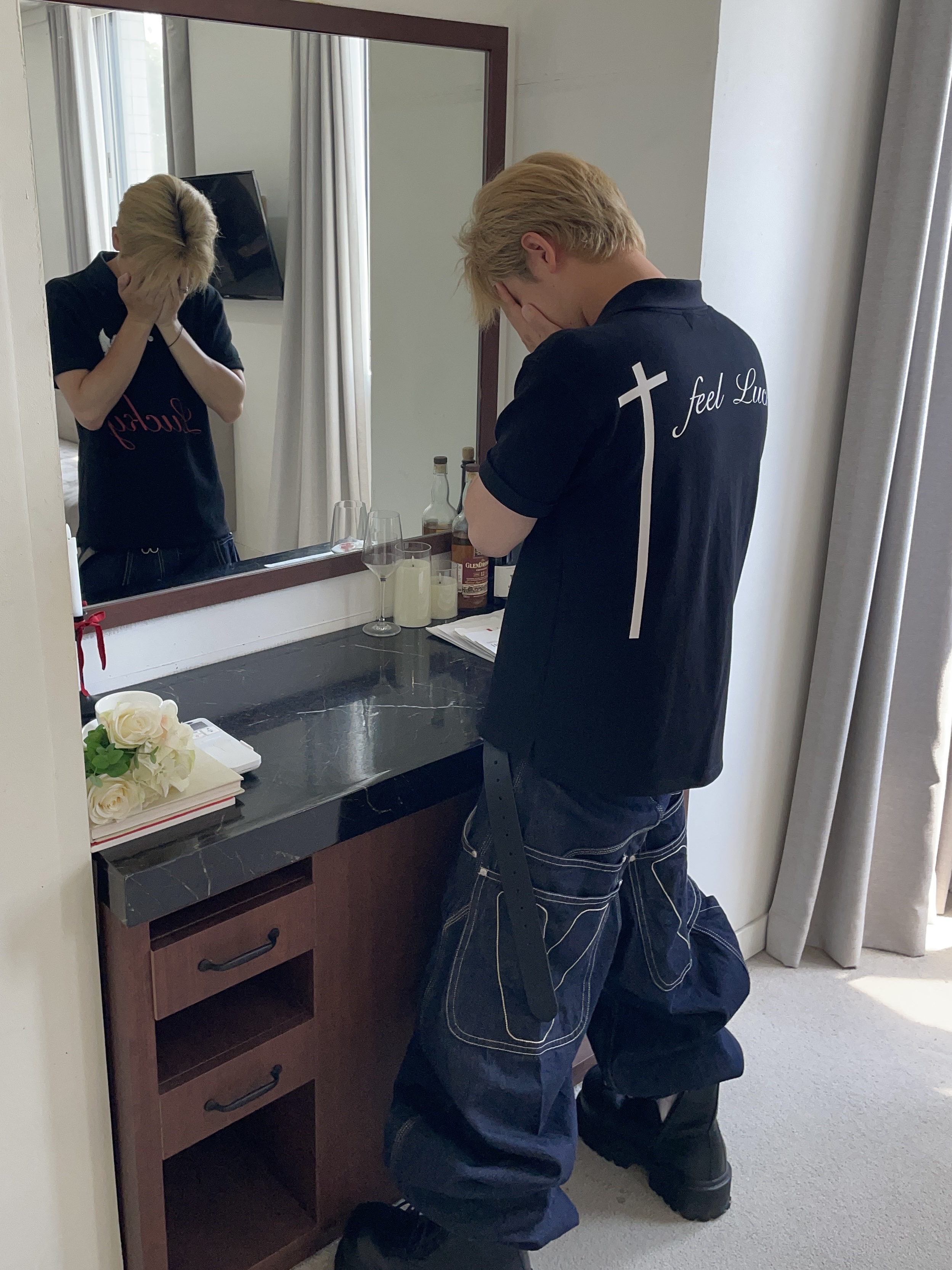 Protocol Index x Vandy The Pink Retro Baggy Denim Pants Indigo Blue, Balenciaga Stomper Bootie Black 착용 스타일 - 3