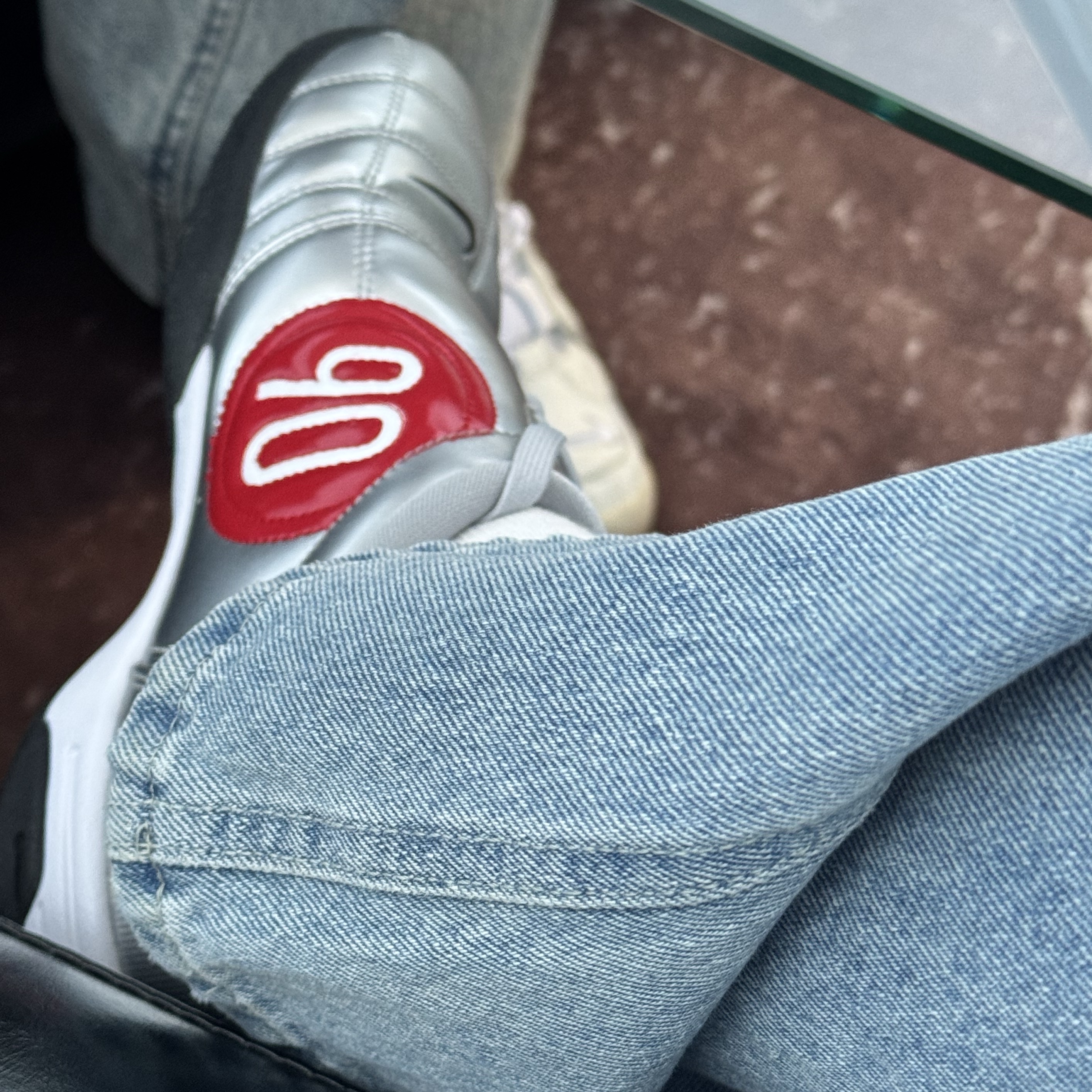 (W) Nike Total 90 Metallic Silver University Red 착용 스타일