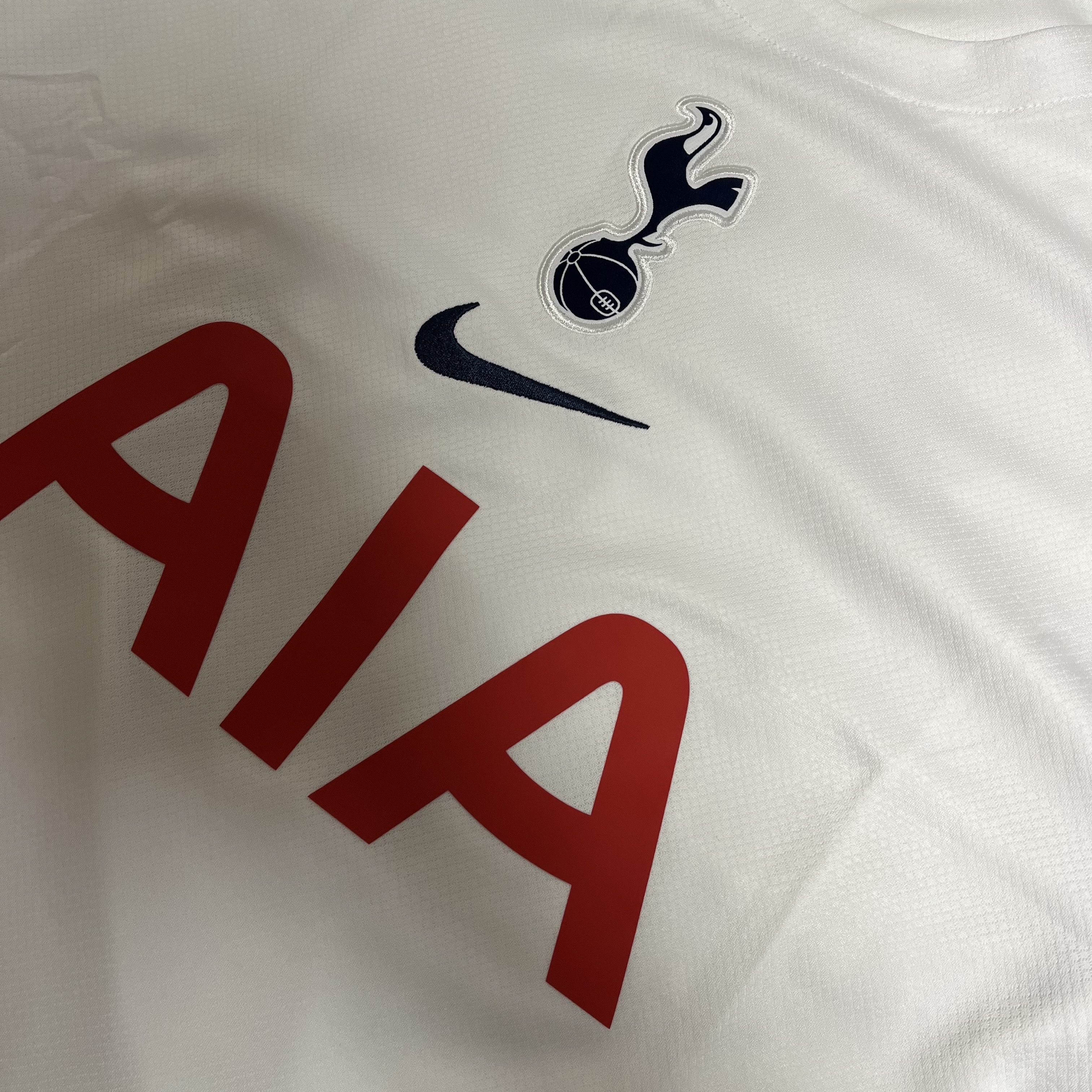 Nike Tottenham Hotspur 2025/26 Stadium Home Dri-Fit Football Replica Jersey White Light Iron Ore (Non Marking Ver.) 착용 스타일