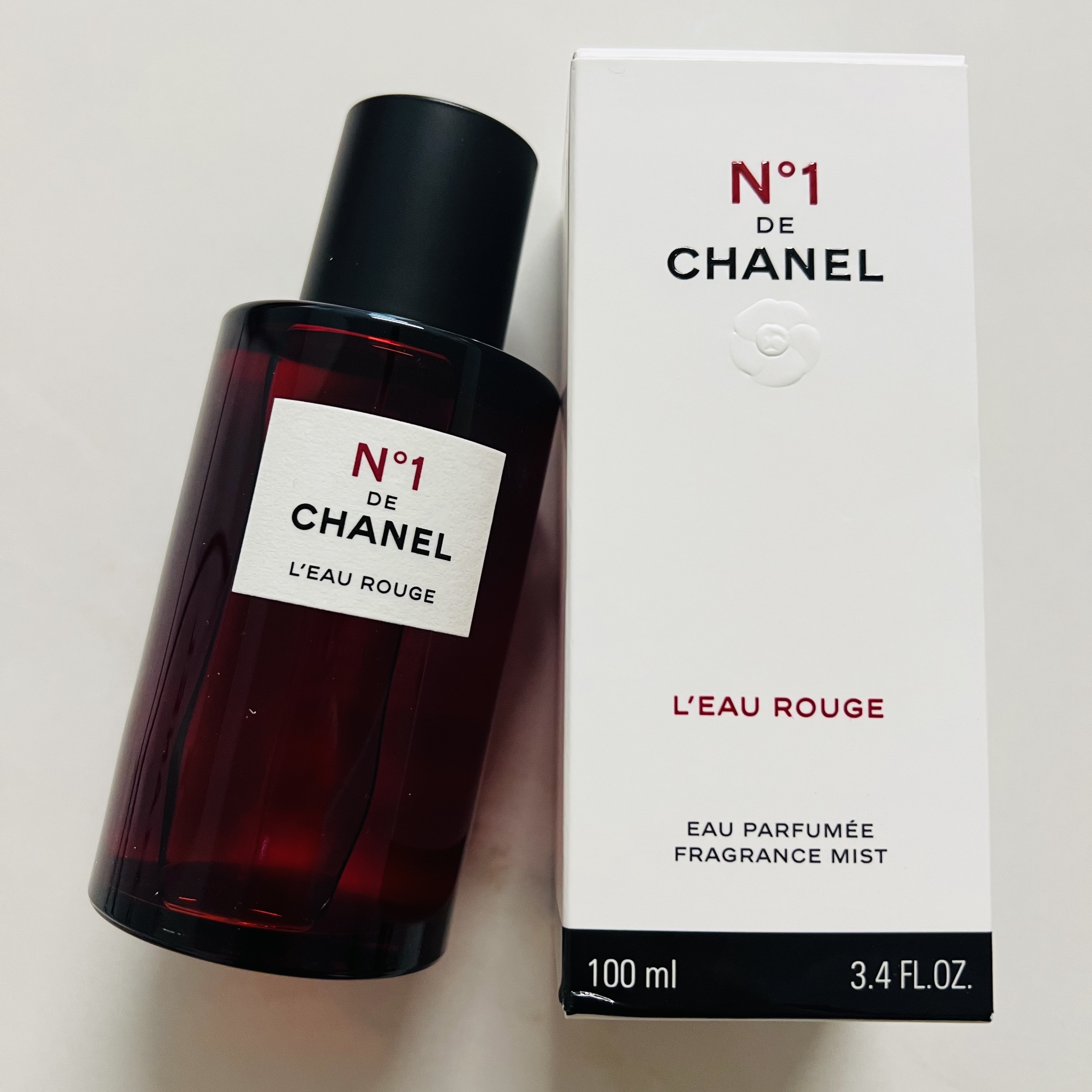 Chanel Leau Rouge Revitalizing Fragrance Mist 100ml 착용 스타일