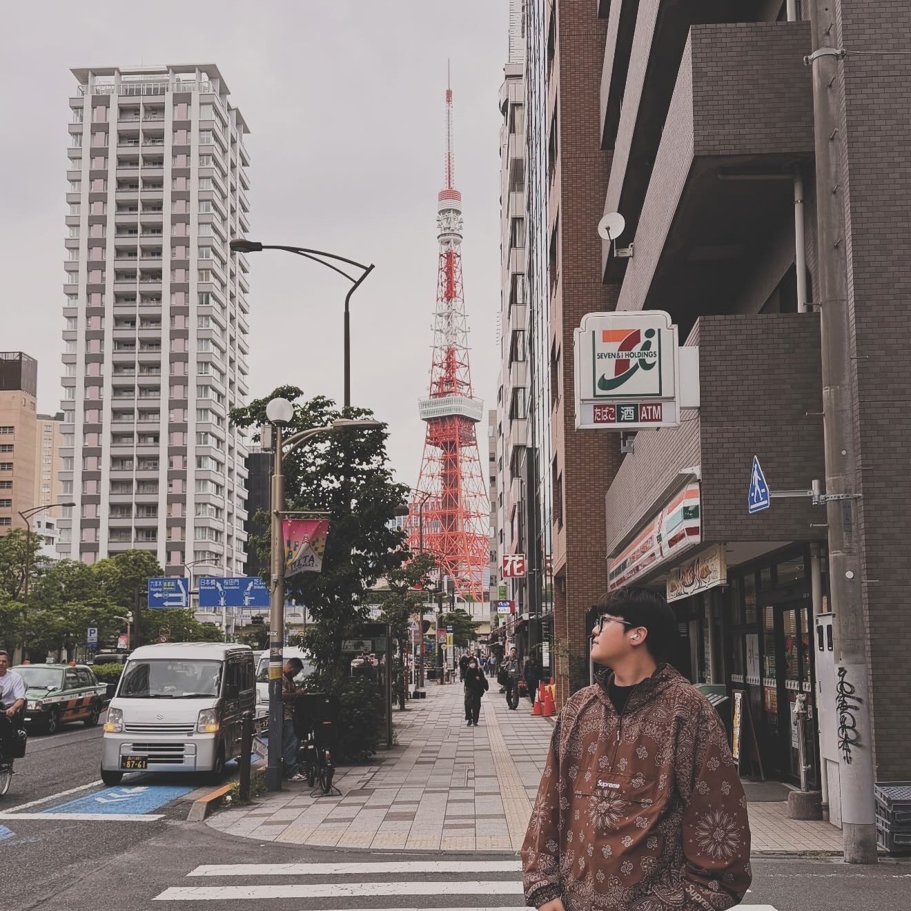 Supreme Reflective Bandana Anorak Brown - 26SS 착용 스타일 - 2